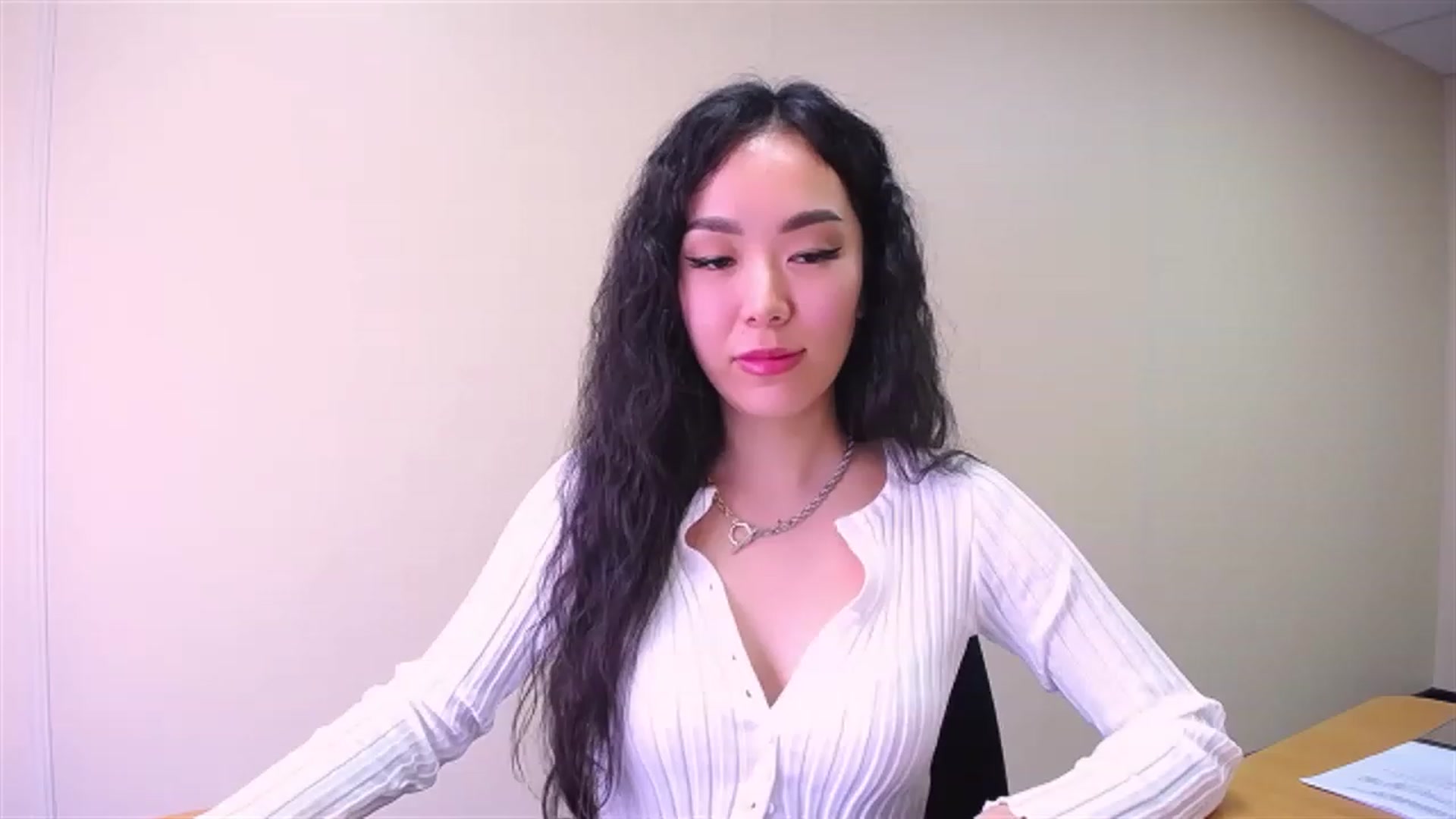 Gallery image thumbnail from AlwayssSmile's myfreecams stream on, 03/31/2023, 07:56 image 5 of 20