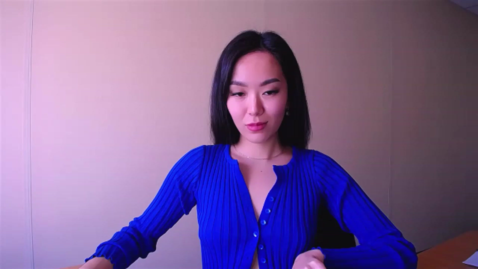 Gallery image thumbnail from AlwayssSmile's myfreecams stream on, 04/04/2023, 07:18 image 16 of 20