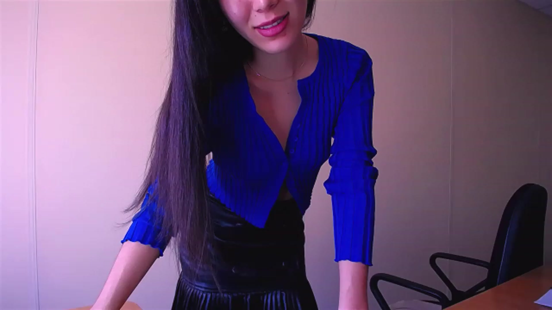 Gallery image thumbnail from AlwayssSmile's myfreecams stream on, 04/04/2023, 07:18 image 13 of 20