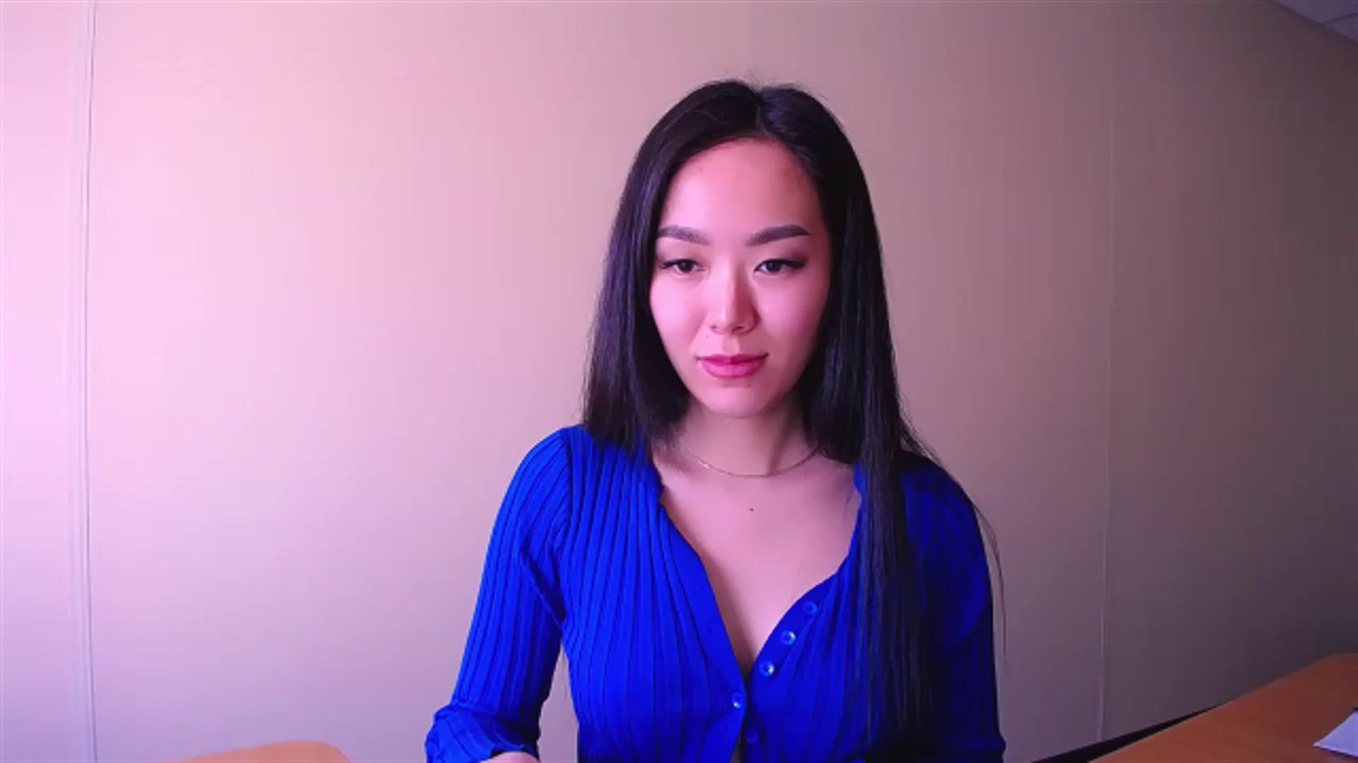 Gallery image thumbnail from AlwayssSmile's myfreecams stream on, 04/04/2023, 07:18 image 9 of 20