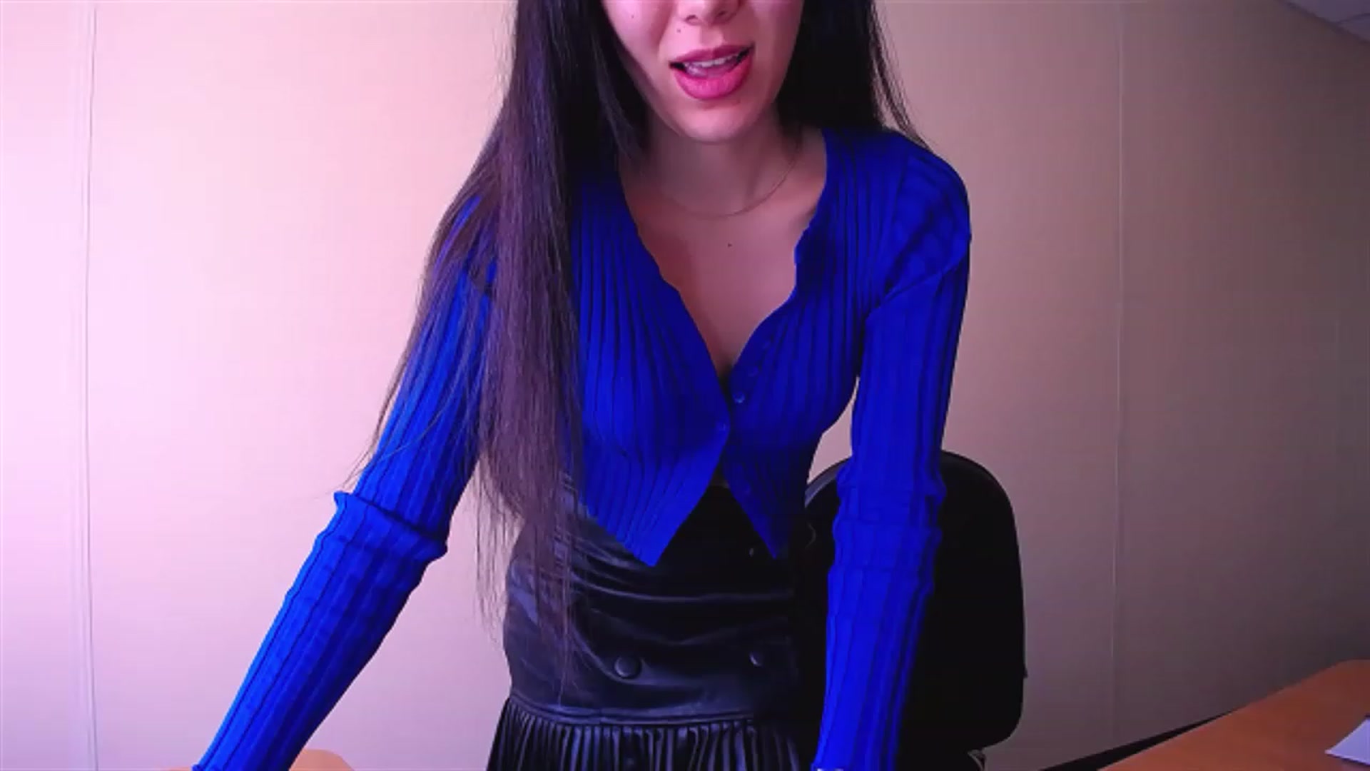 Gallery image thumbnail from AlwayssSmile's myfreecams stream on, 04/04/2023, 07:18 image 4 of 20