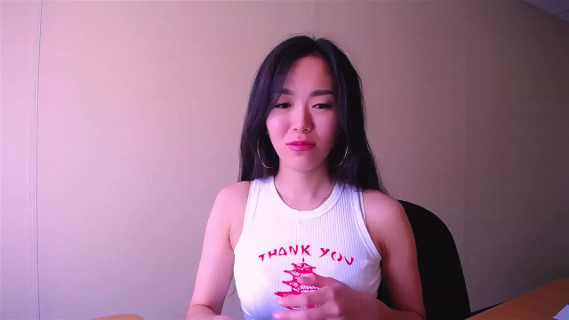 Gallery image thumbnail from AlwayssSmile's myfreecams stream on, 04/06/2023, 07:18 image 12 of 20