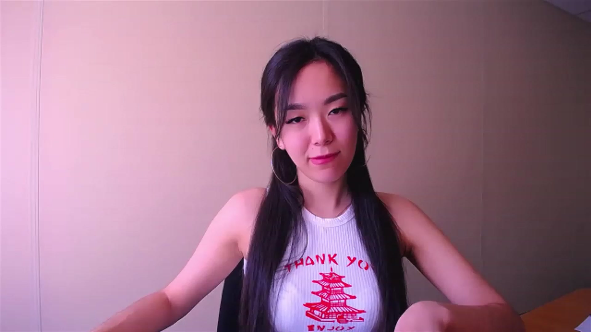 Gallery image thumbnail from AlwayssSmile's myfreecams stream on, 04/06/2023, 07:18 image 1 of 20