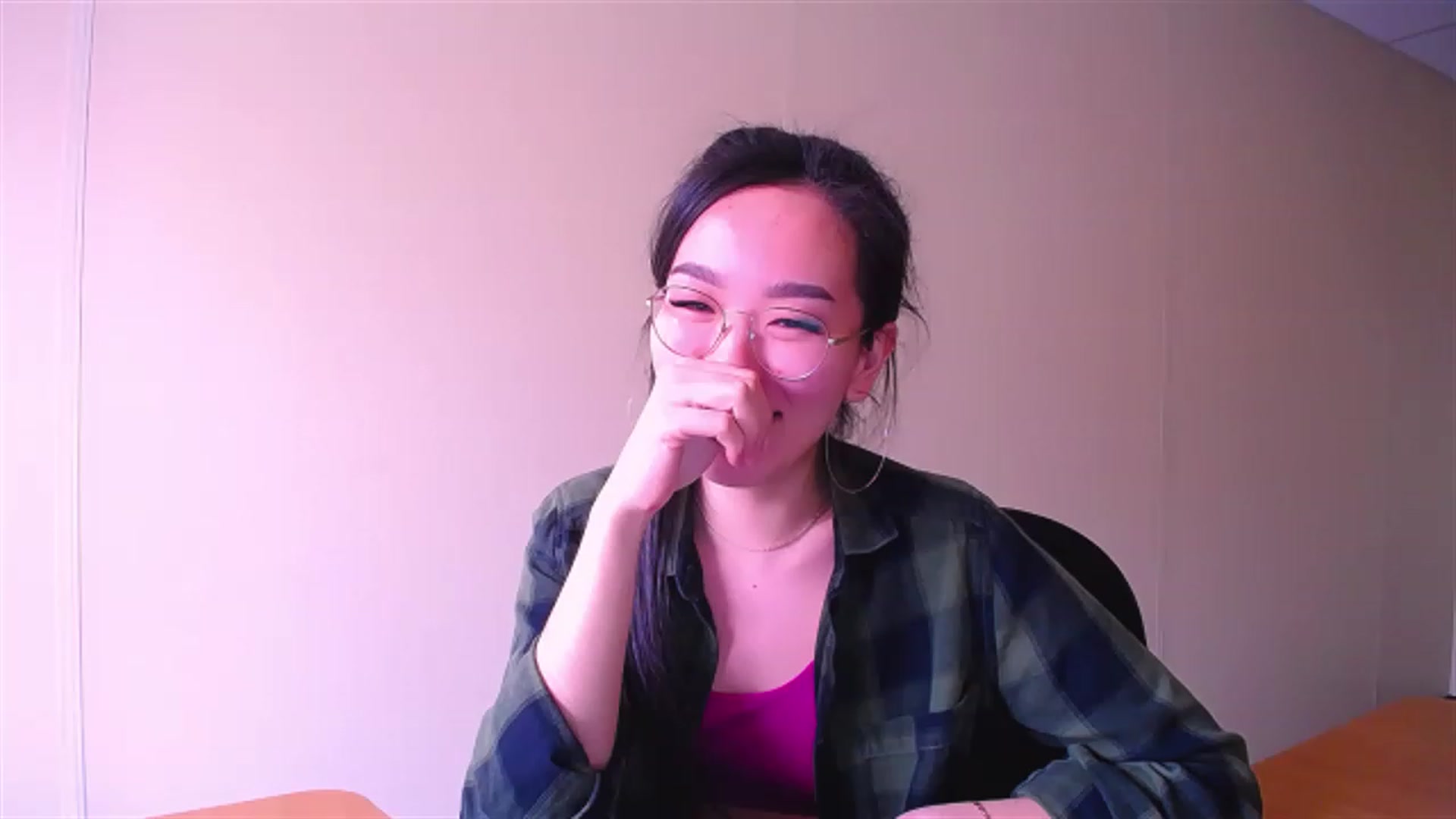 Gallery image thumbnail from AlwayssSmile's myfreecams stream on, 04/14/2023, 07:32 image 3 of 20