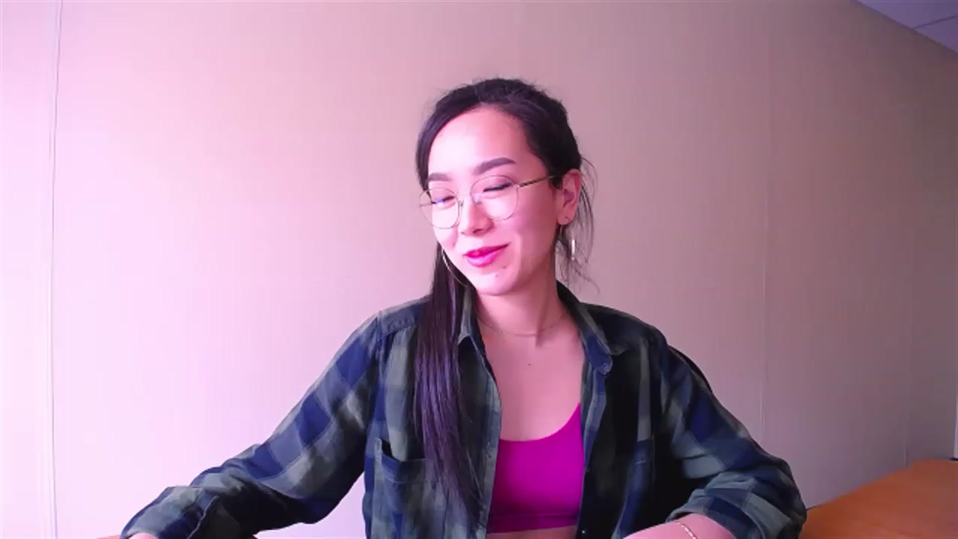 Gallery image thumbnail from AlwayssSmile's myfreecams stream on, 04/14/2023, 07:32 image 7 of 20
