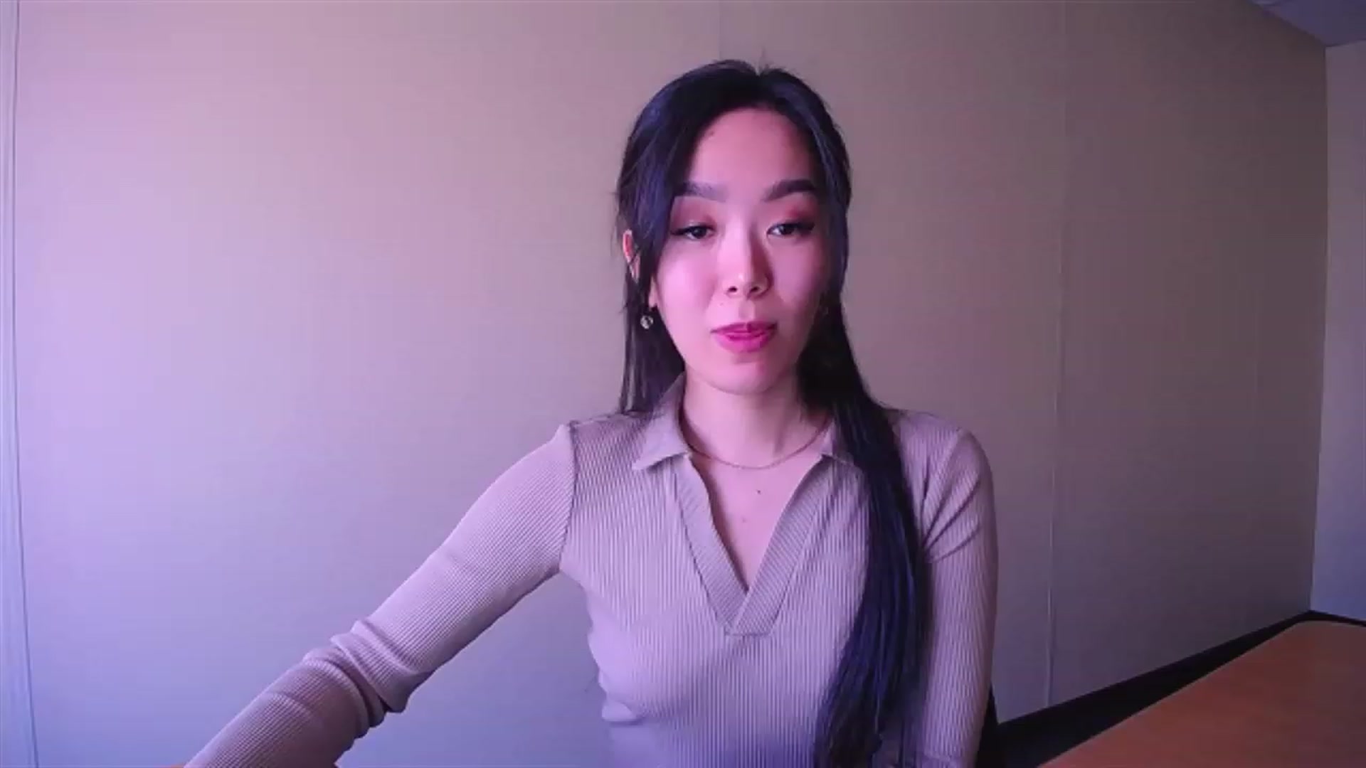 Gallery image thumbnail from AlwayssSmile's myfreecams stream on, 04/18/2023, 07:34 image 18 of 20