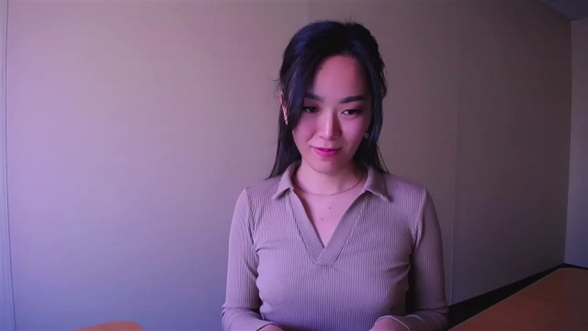 Gallery image thumbnail from AlwayssSmile's myfreecams stream on, 04/18/2023, 07:34 image 5 of 20