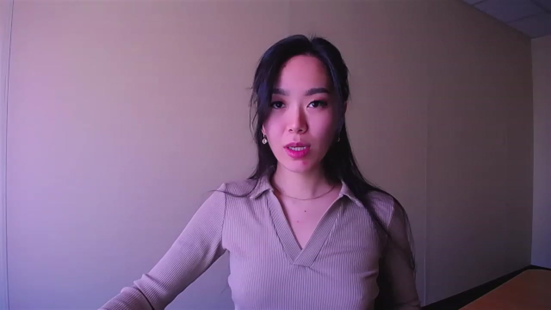 Gallery image thumbnail from AlwayssSmile's myfreecams stream on, 04/18/2023, 07:34 image 1 of 20