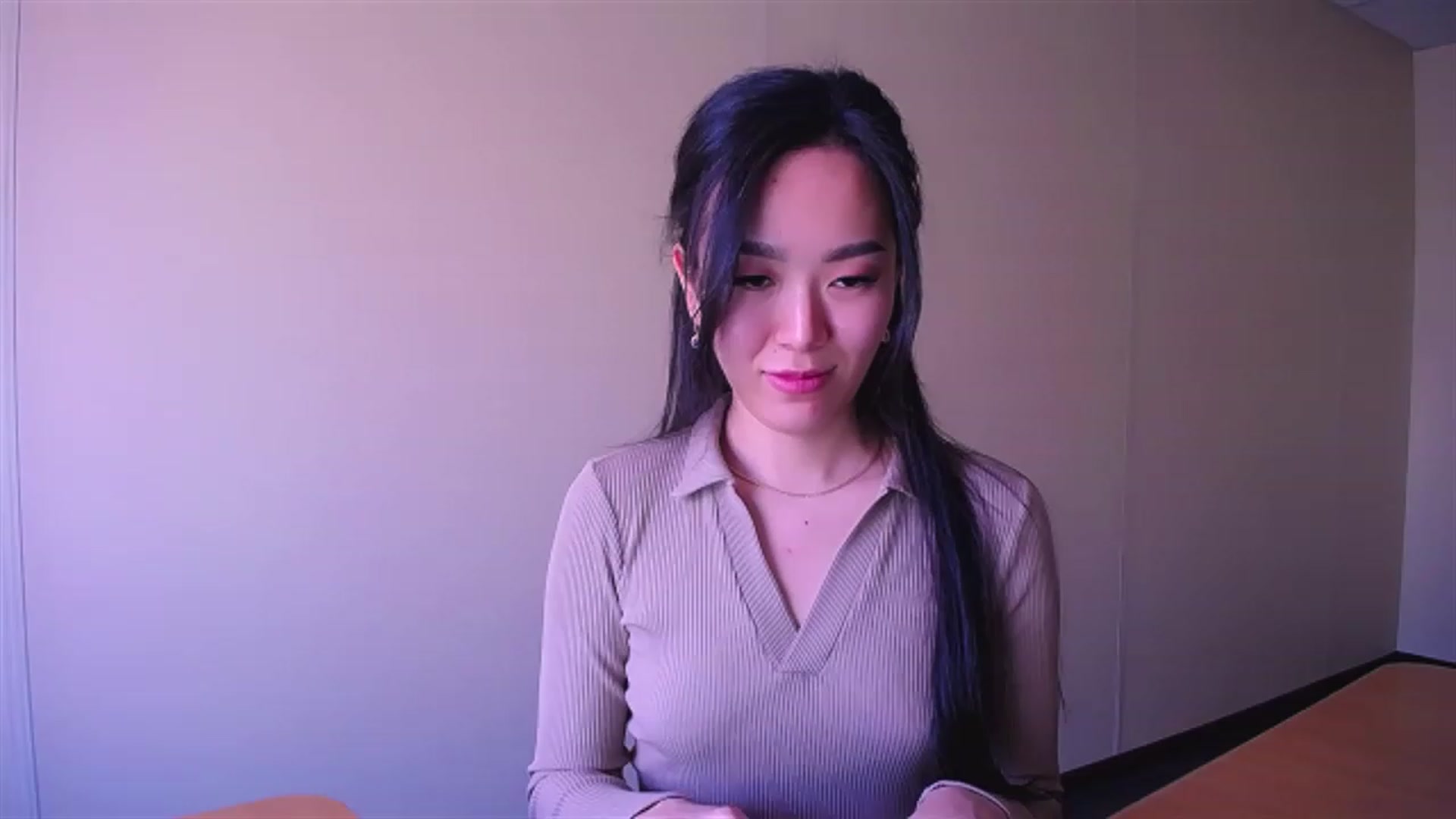 Gallery image thumbnail from AlwayssSmile's myfreecams stream on, 04/18/2023, 07:34 image 13 of 20