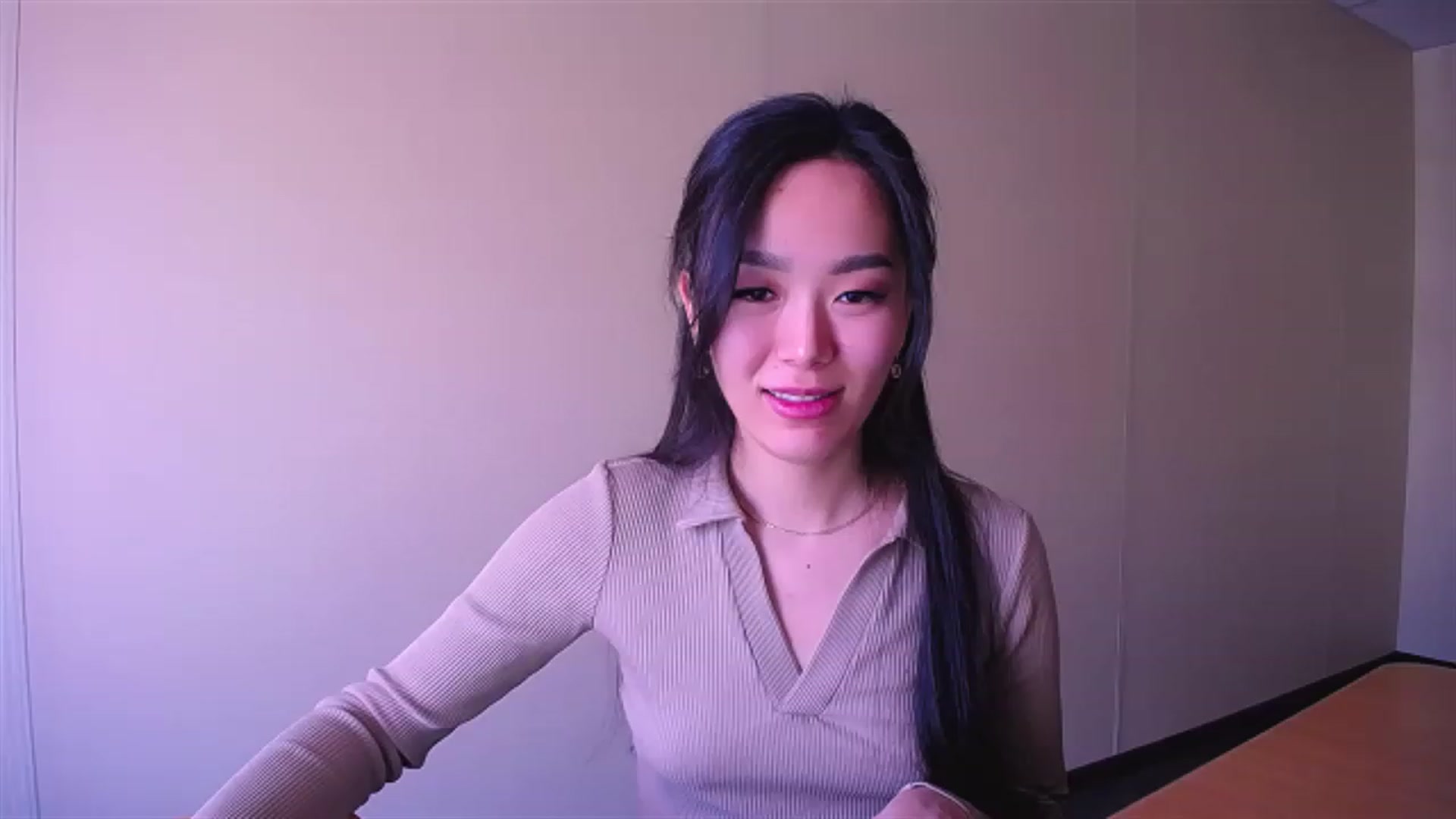 Gallery image thumbnail from AlwayssSmile's myfreecams stream on, 04/18/2023, 07:58 image 13 of 20