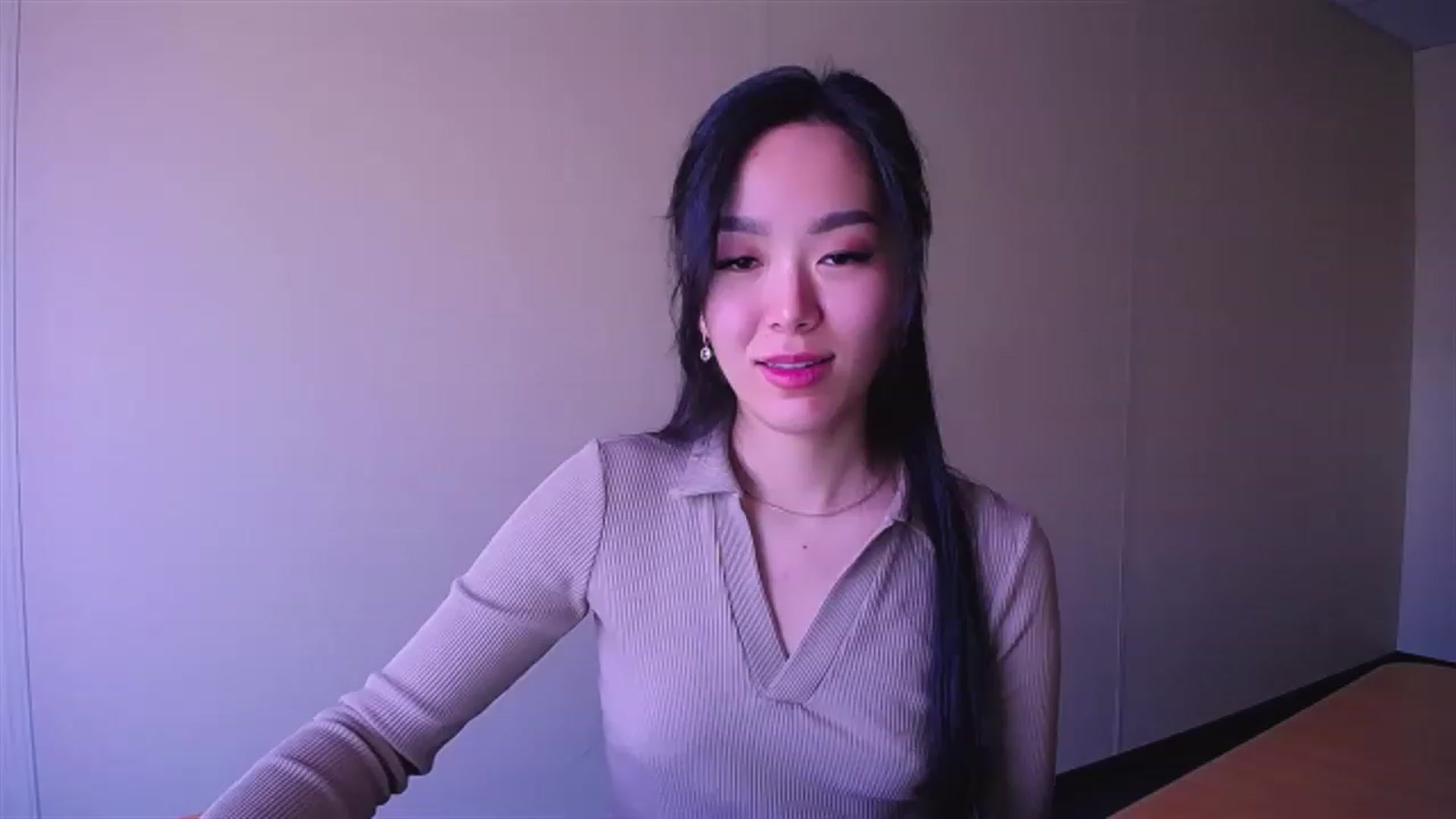 Gallery image thumbnail from AlwayssSmile's myfreecams stream on, 04/18/2023, 07:58 image 6 of 20