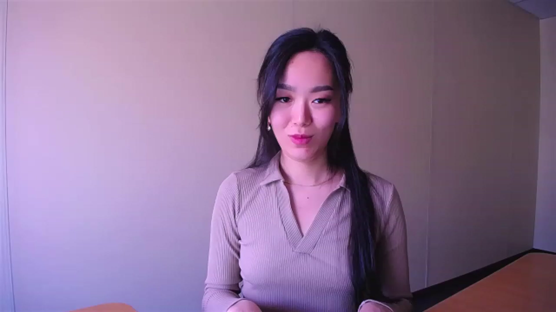 Gallery image thumbnail from AlwayssSmile's myfreecams stream on, 04/18/2023, 07:58 image 16 of 20