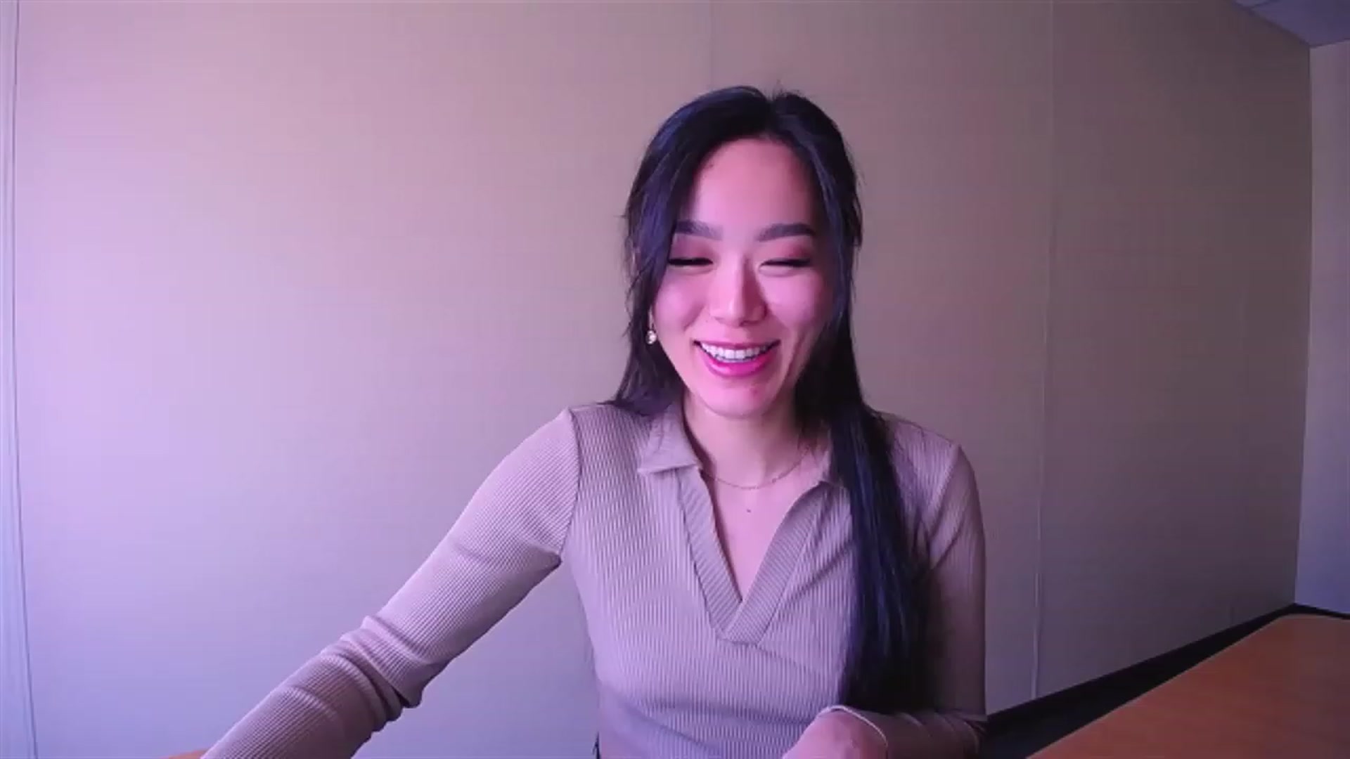 Gallery image thumbnail from AlwayssSmile's myfreecams stream on, 04/18/2023, 07:58 image 11 of 20
