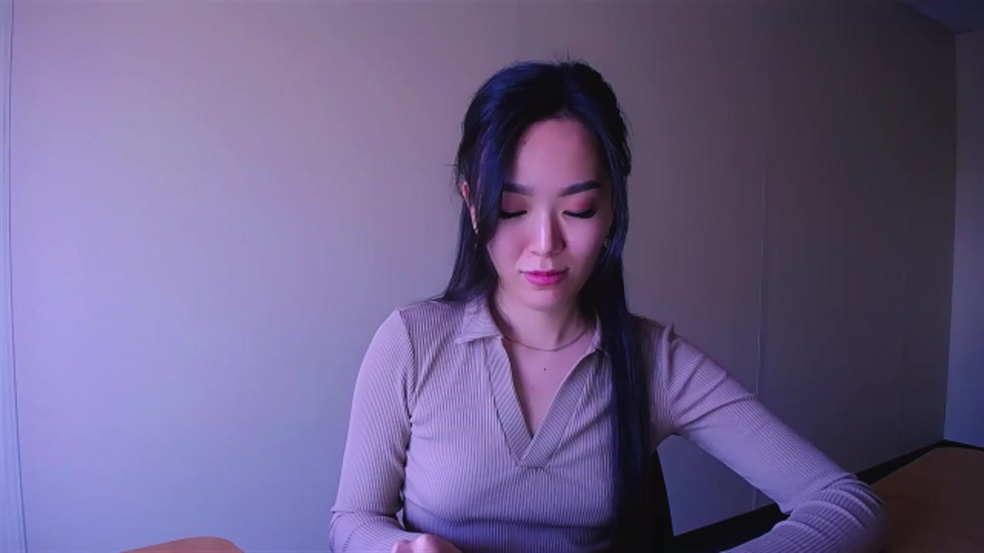 Gallery image thumbnail from AlwayssSmile's myfreecams stream on, 04/18/2023, 07:58 image 7 of 20