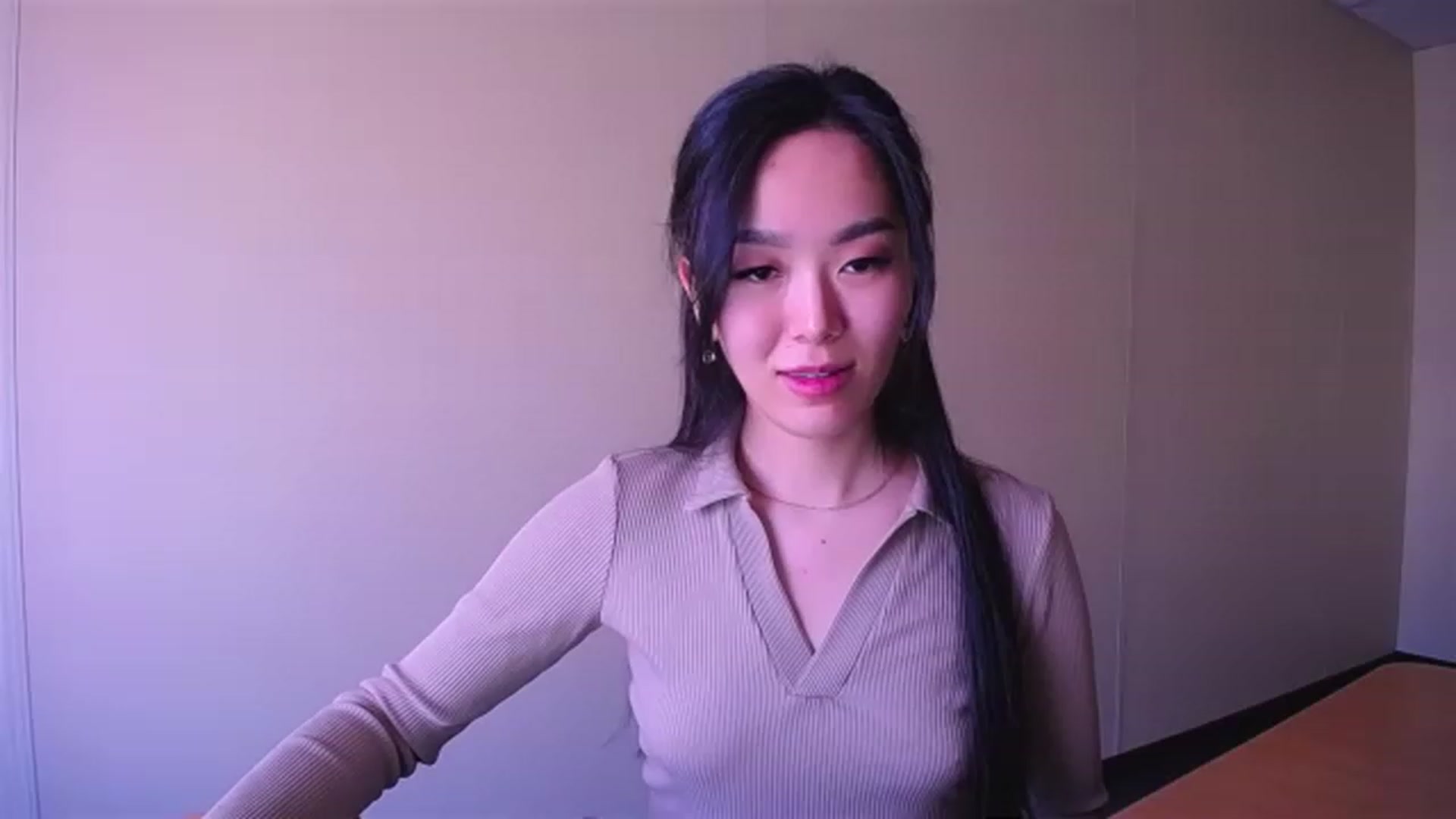 Gallery image thumbnail from AlwayssSmile's myfreecams stream on, 04/18/2023, 07:58 image 1 of 20