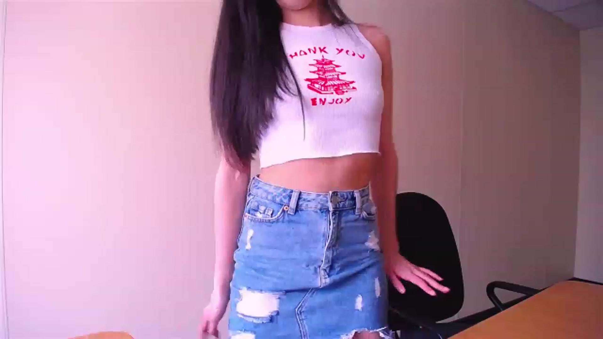 Gallery image thumbnail from AlwayssSmile's myfreecams stream on, 04/19/2023, 07:36 image 4 of 20