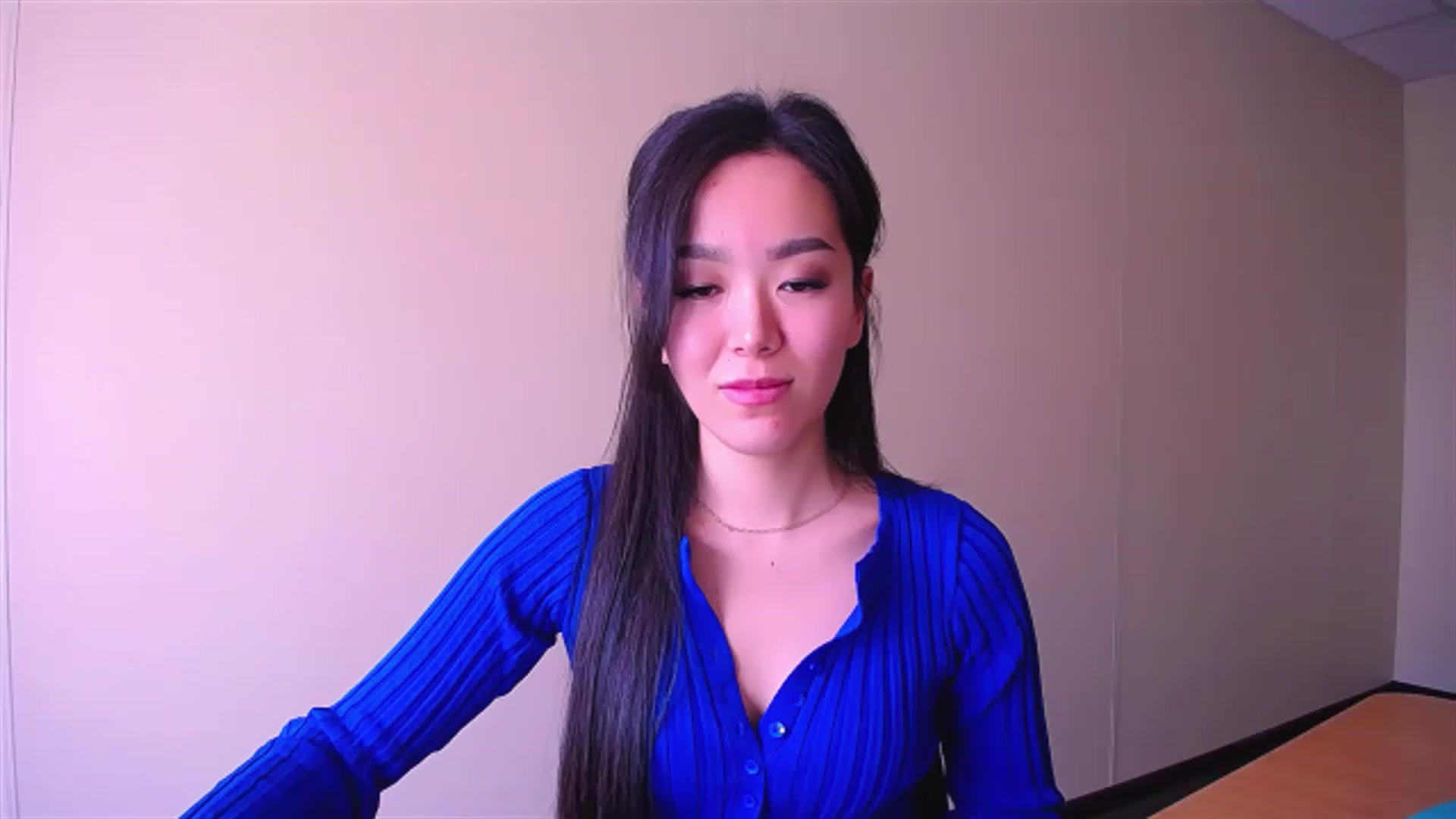 Gallery image thumbnail from AlwayssSmile's myfreecams stream on, 04/21/2023, 07:38 image 1 of 20