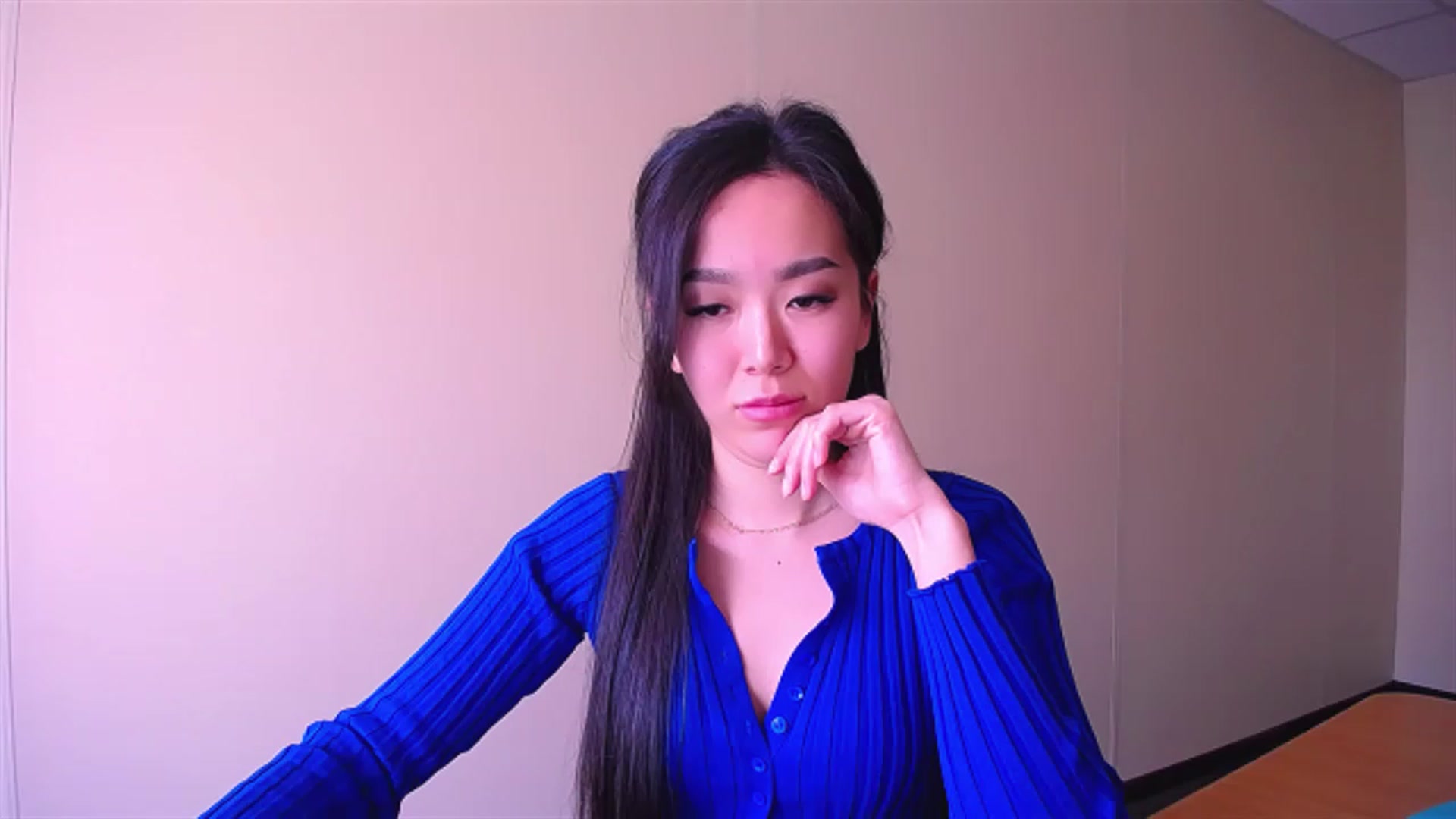 Gallery image thumbnail from AlwayssSmile's myfreecams stream on, 04/21/2023, 07:38 image 4 of 20