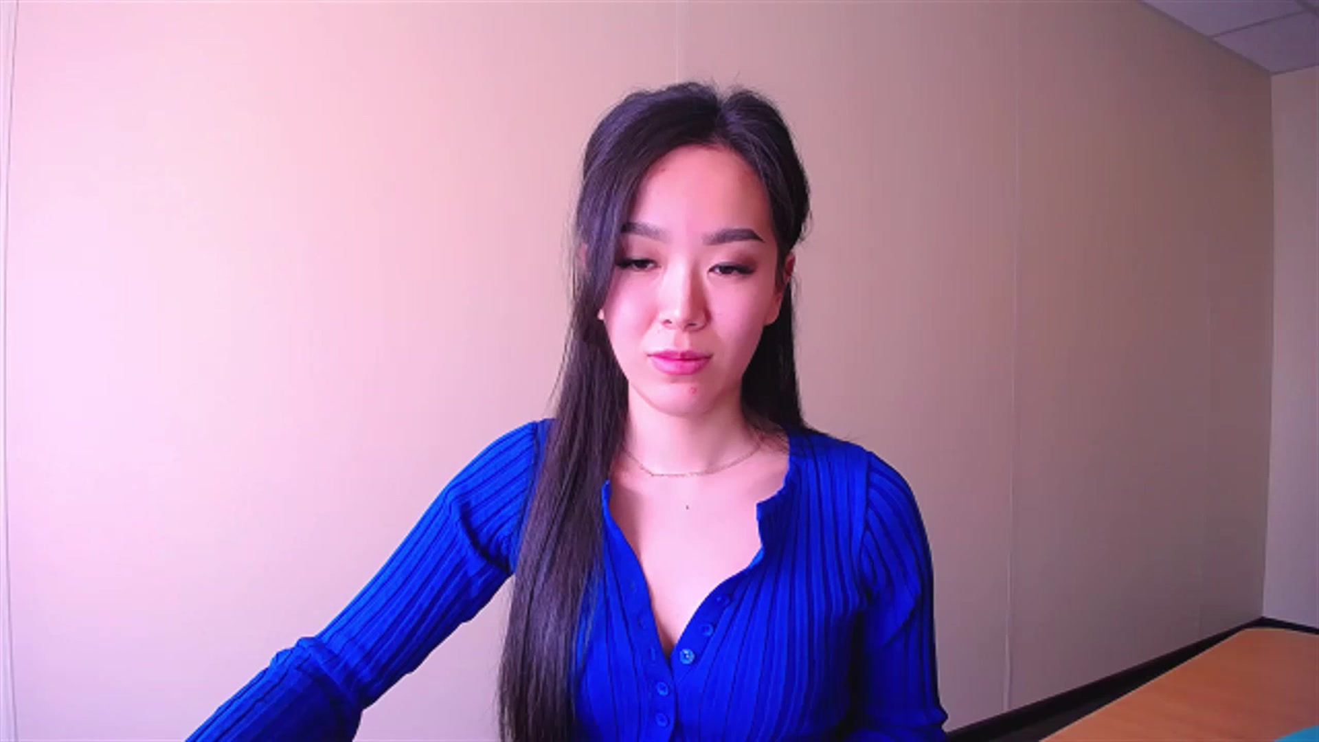 Gallery image thumbnail from AlwayssSmile's myfreecams stream on, 04/21/2023, 07:38 image 2 of 20