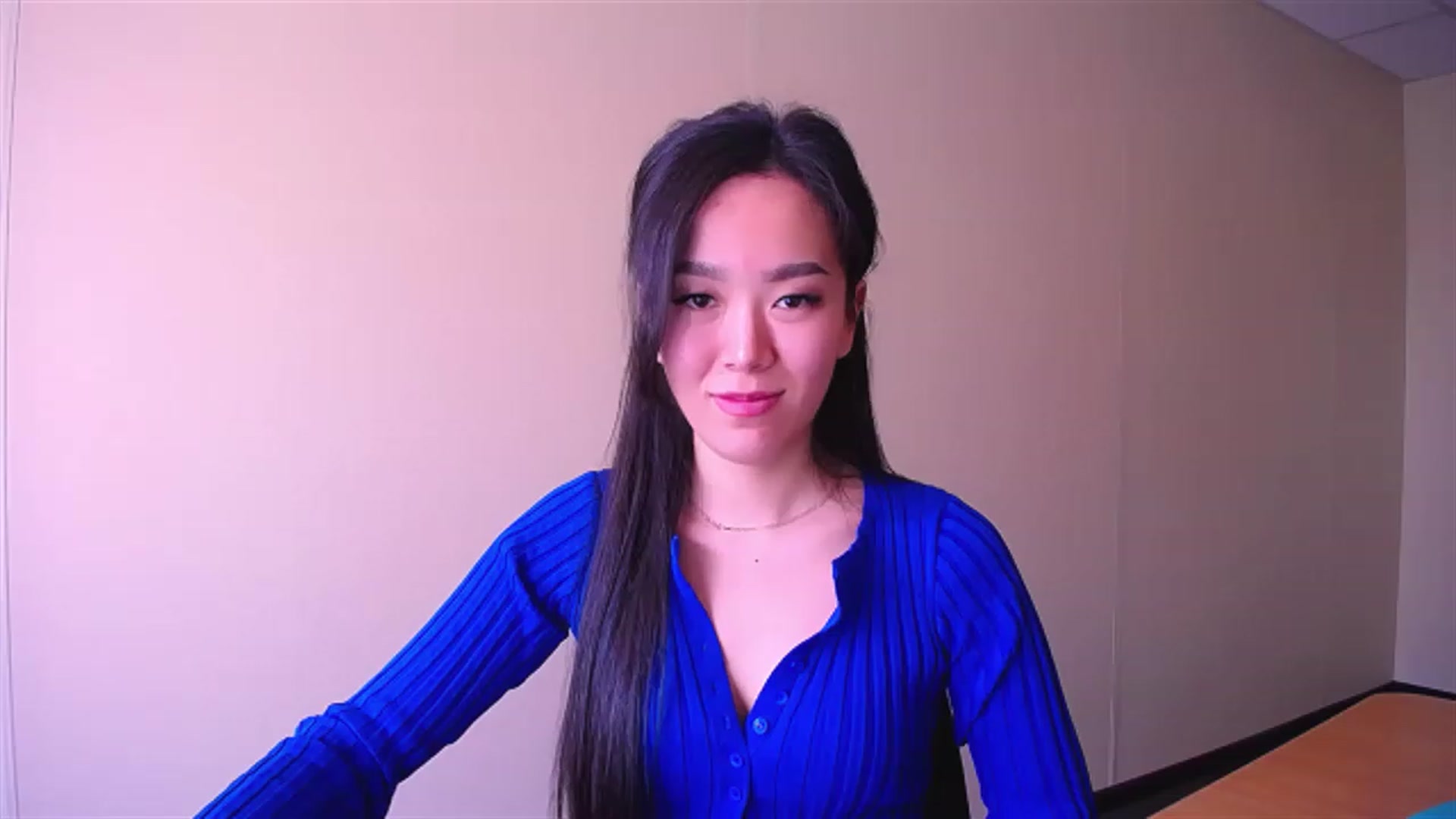 Gallery image thumbnail from AlwayssSmile's myfreecams stream on, 04/21/2023, 07:38 image 5 of 20