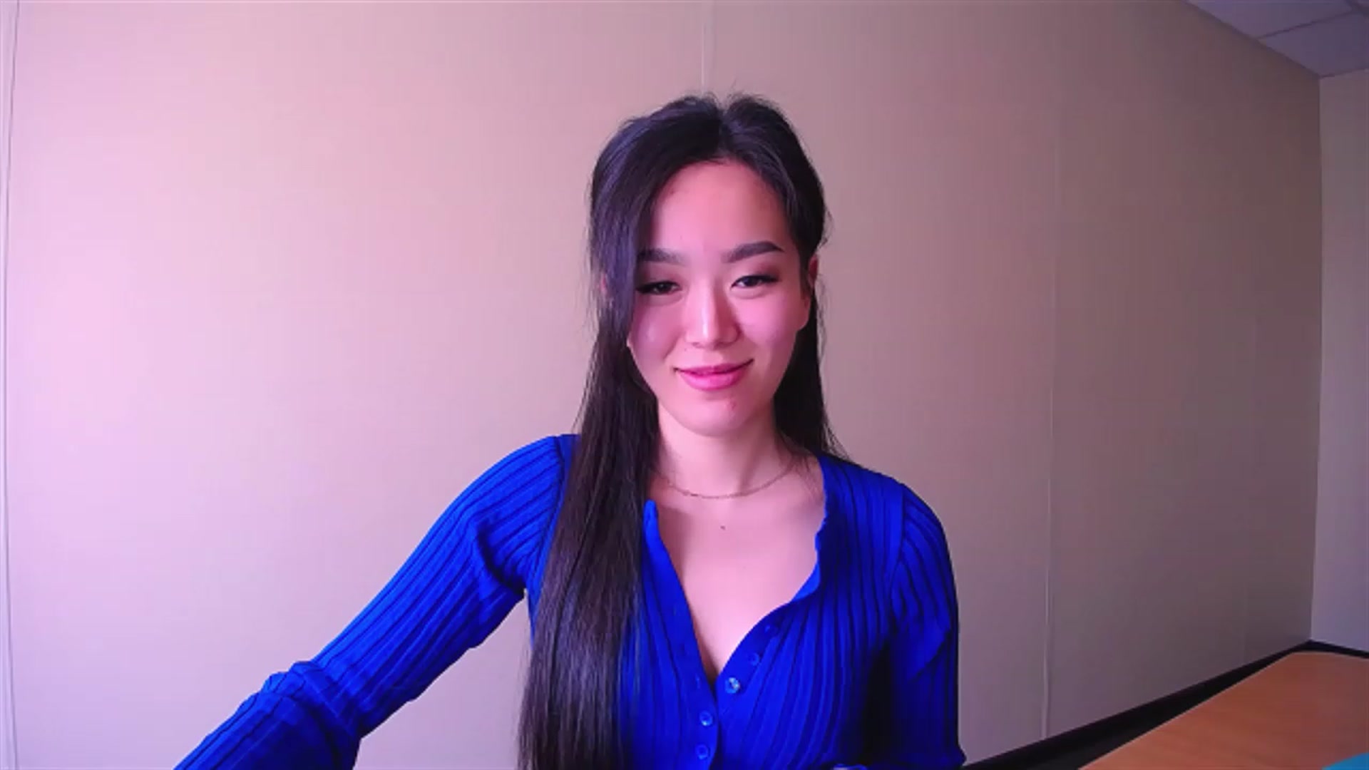 Gallery image thumbnail from AlwayssSmile's myfreecams stream on, 04/21/2023, 07:38 image 7 of 20