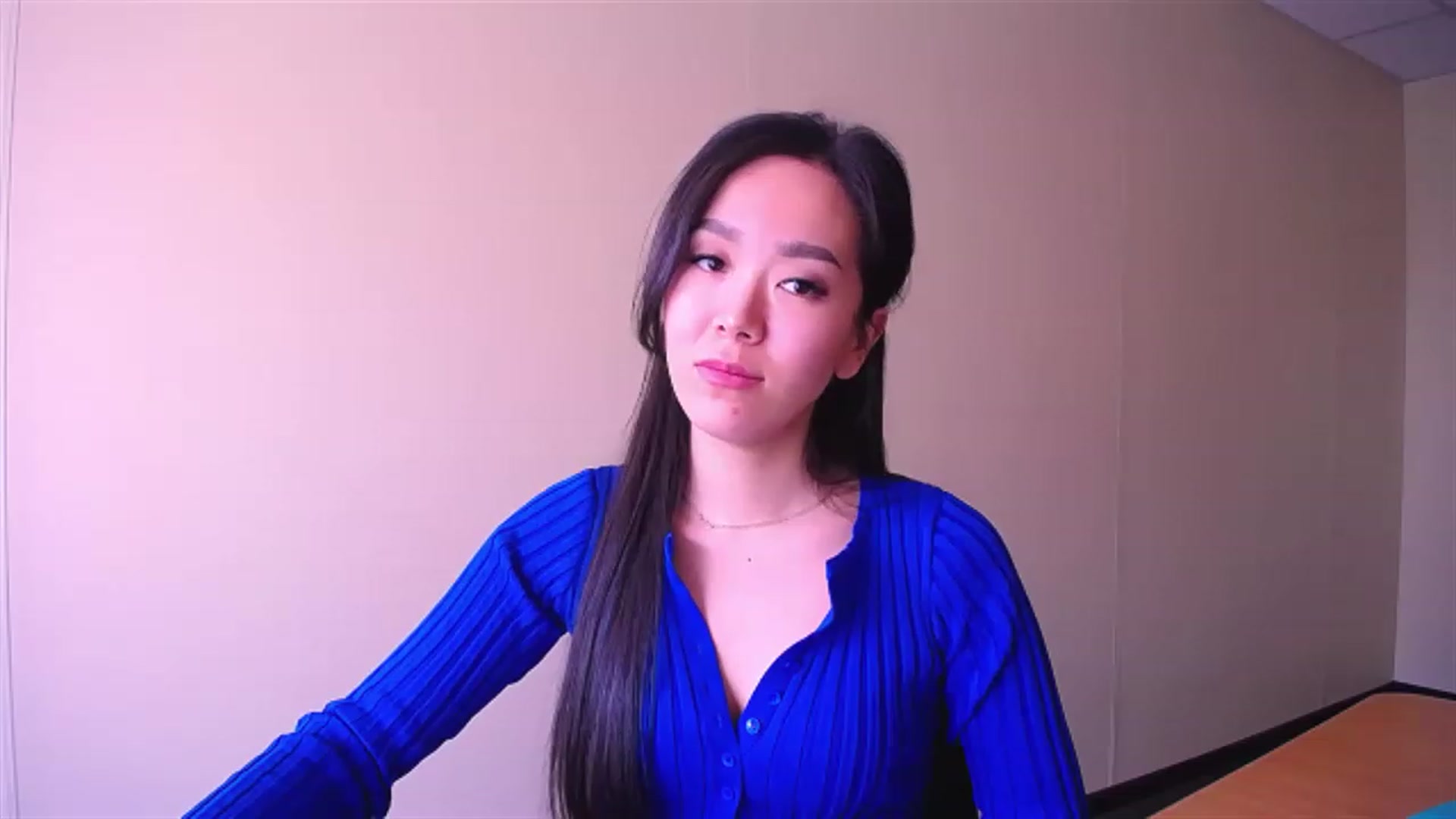Gallery image thumbnail from AlwayssSmile's myfreecams stream on, 04/21/2023, 07:38 image 3 of 20