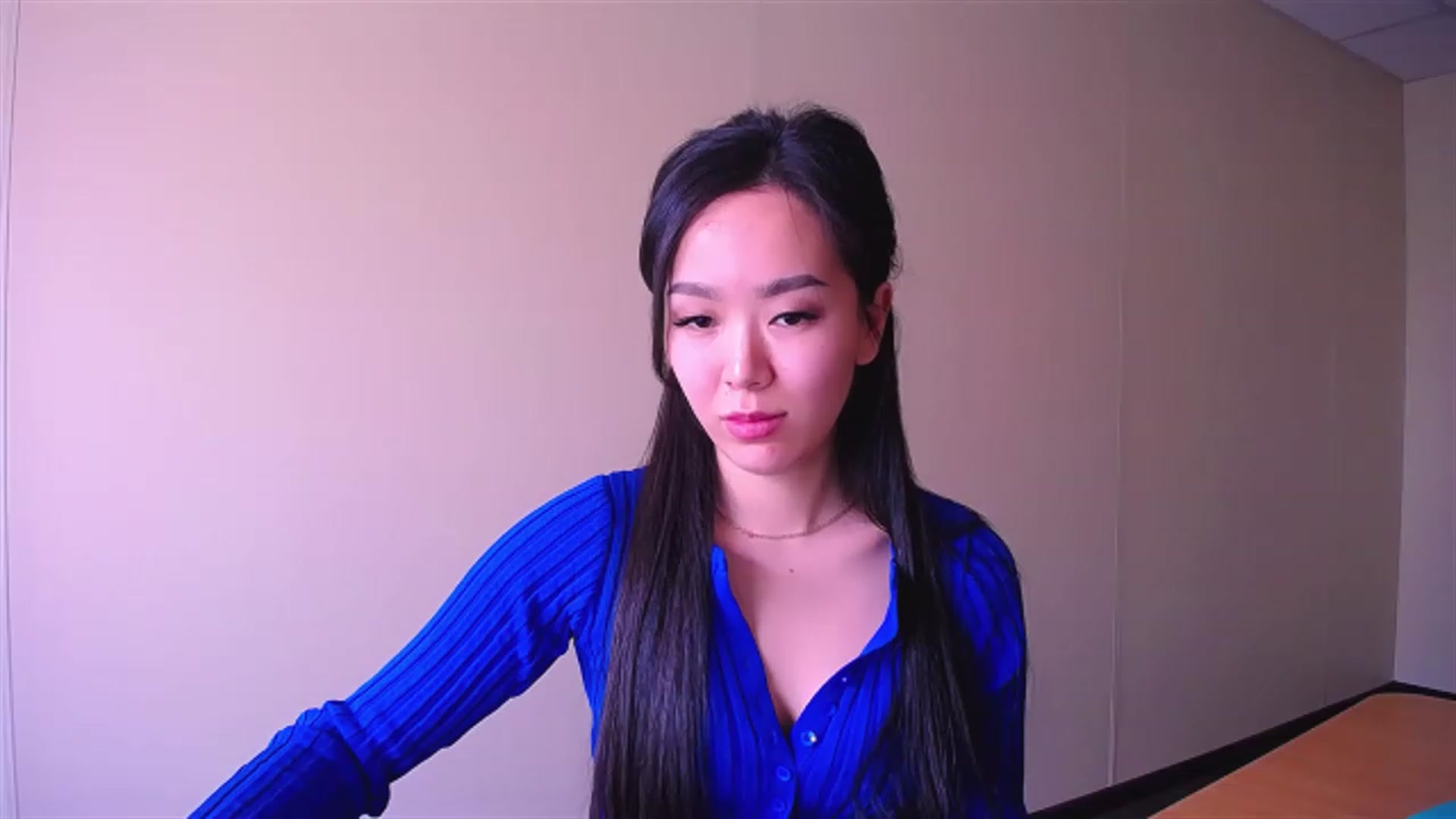 Gallery image thumbnail from AlwayssSmile's myfreecams stream on, 04/21/2023, 07:38 image 10 of 20