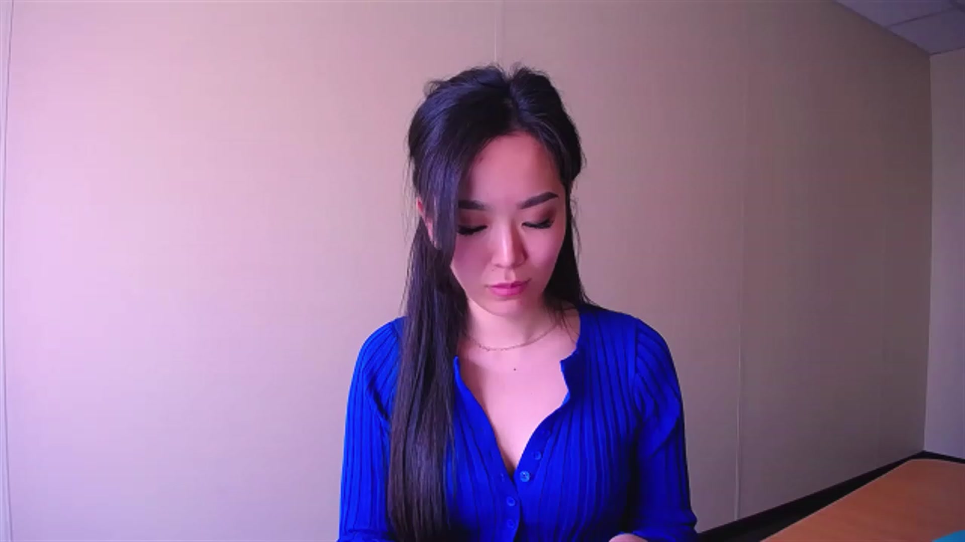 Gallery image thumbnail from AlwayssSmile's myfreecams stream on, 04/21/2023, 07:38 image 6 of 20