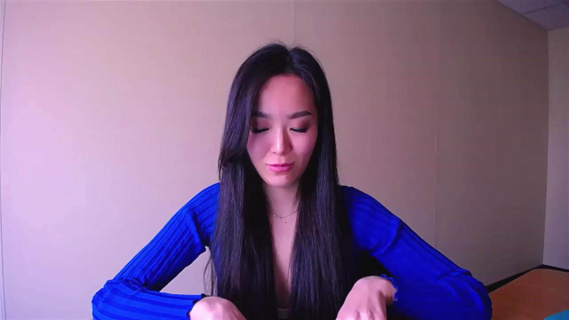 Gallery image thumbnail from AlwayssSmile's myfreecams stream on, 04/21/2023, 08:50 image 16 of 20