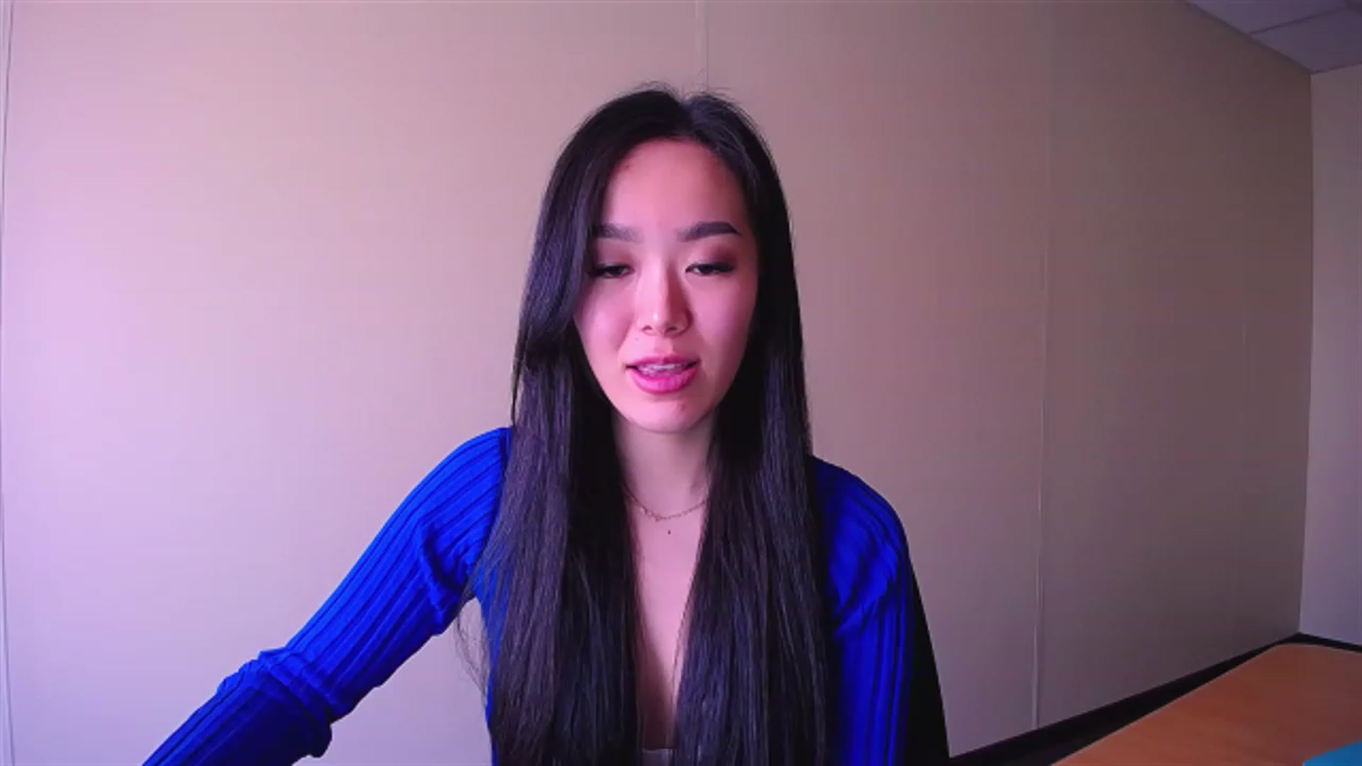 Gallery image thumbnail from AlwayssSmile's myfreecams stream on, 04/21/2023, 08:50 image 5 of 20