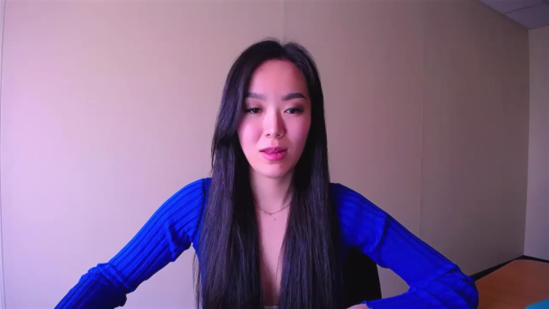 Gallery image thumbnail from AlwayssSmile's myfreecams stream on, 04/21/2023, 08:50 image 15 of 20