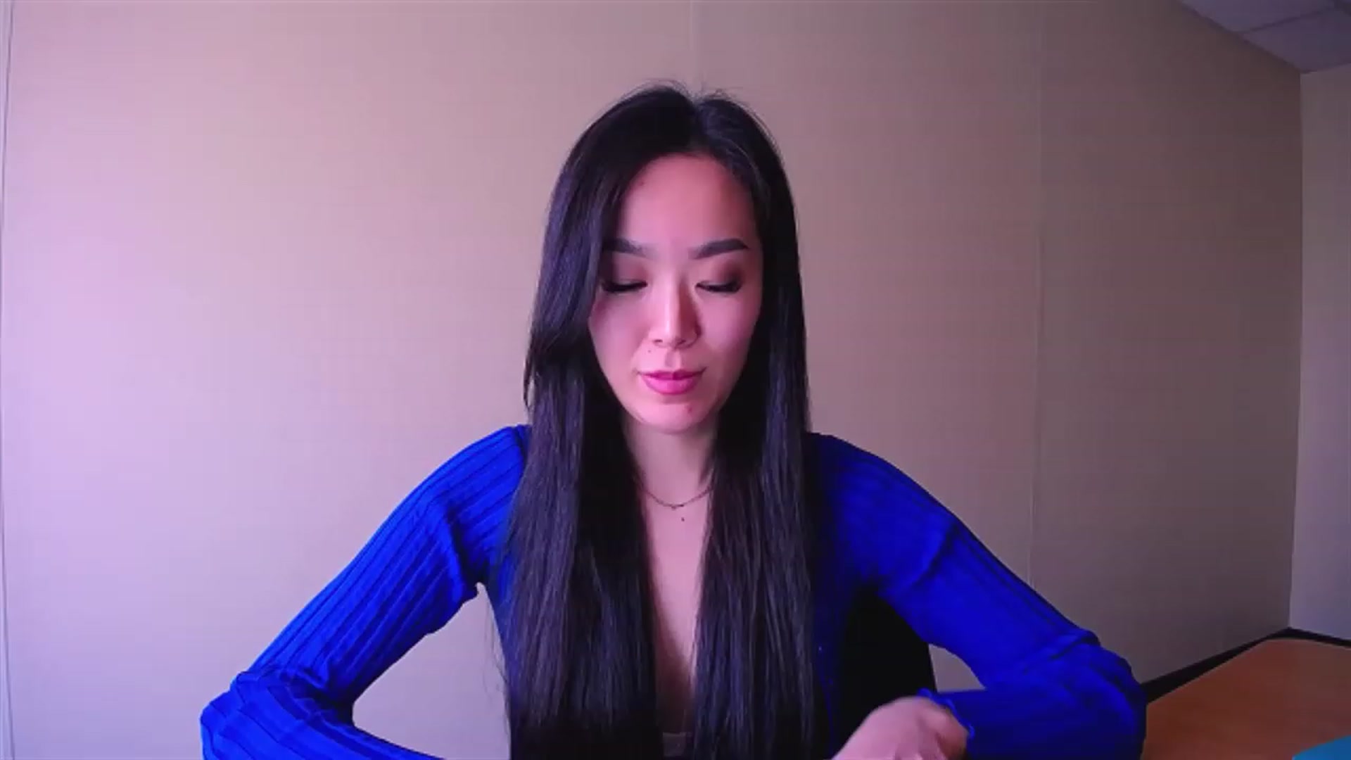 Gallery image thumbnail from AlwayssSmile's myfreecams stream on, 04/21/2023, 08:50 image 1 of 20