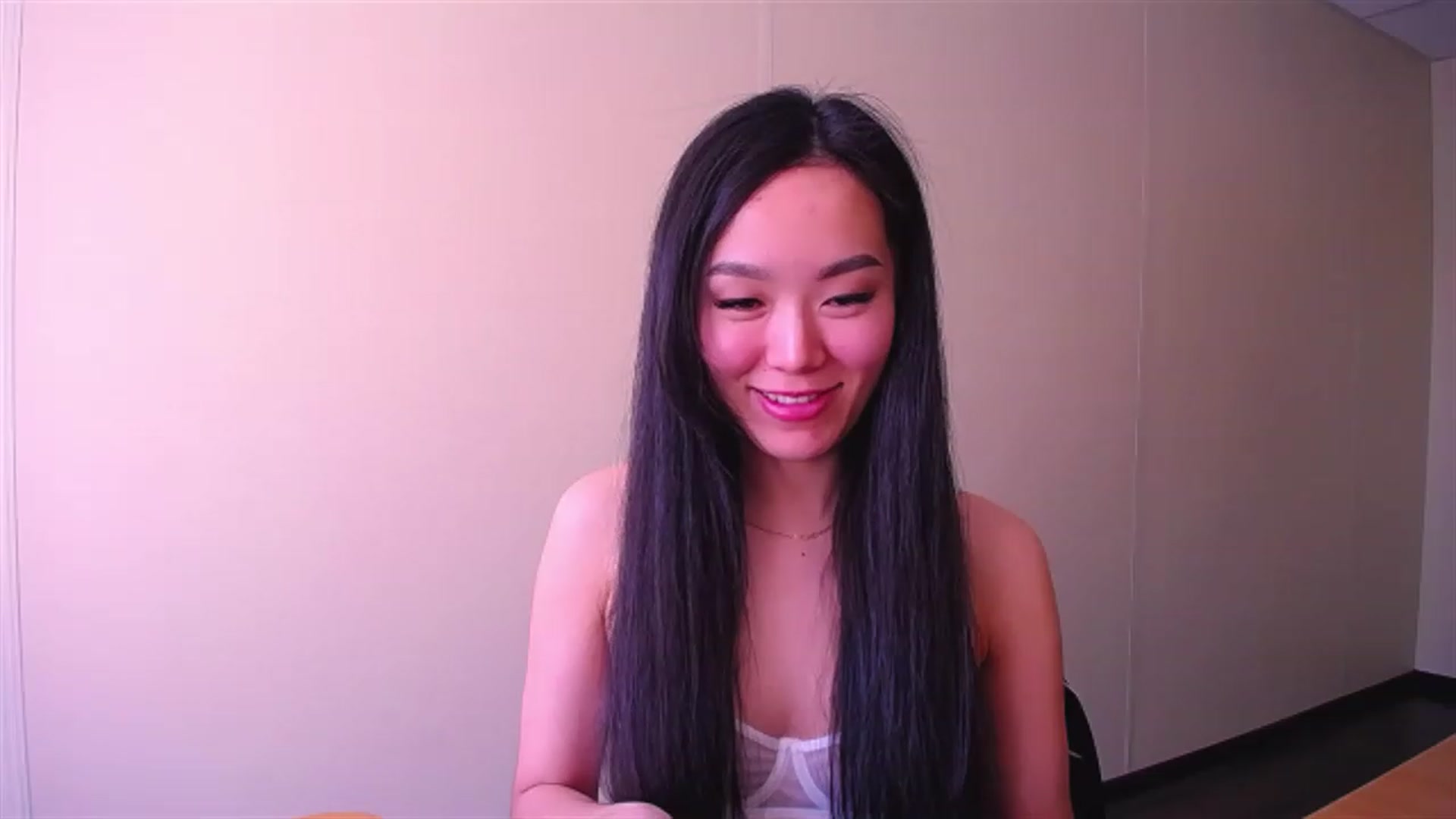 Gallery image thumbnail from AlwayssSmile's myfreecams stream on, 04/24/2023, 07:10 image 7 of 20