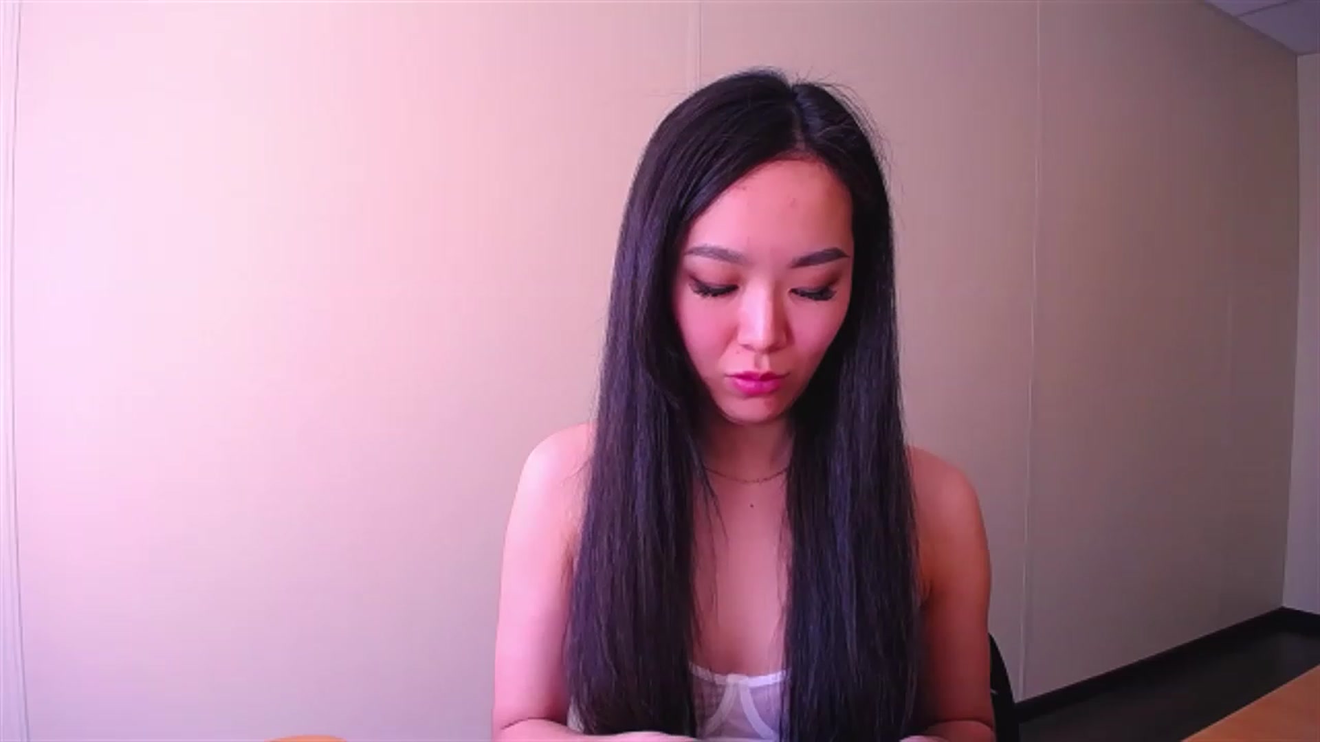 Gallery image thumbnail from AlwayssSmile's myfreecams stream on, 04/24/2023, 07:10 image 5 of 20