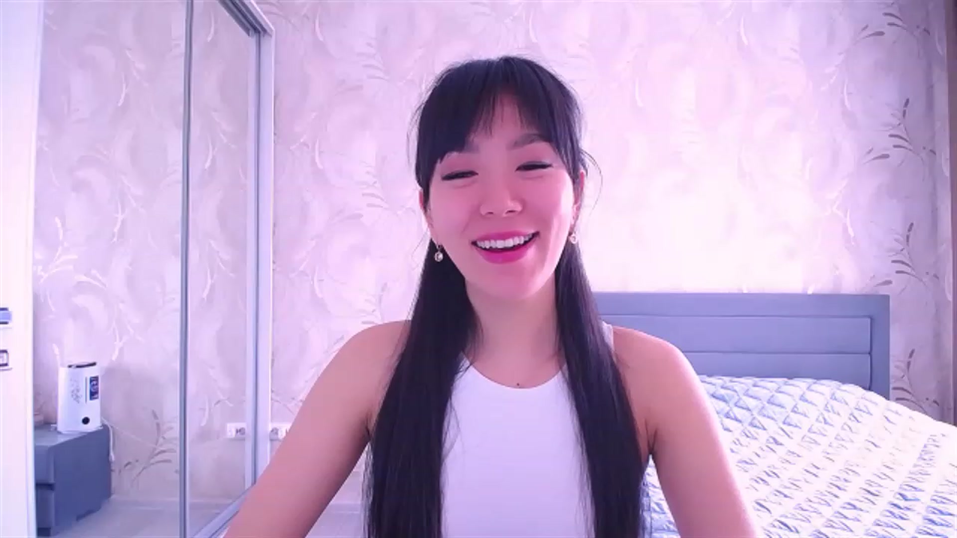 Gallery image thumbnail from AlwayssSmile's myfreecams stream on, 05/15/2023, 05:38 image 14 of 20