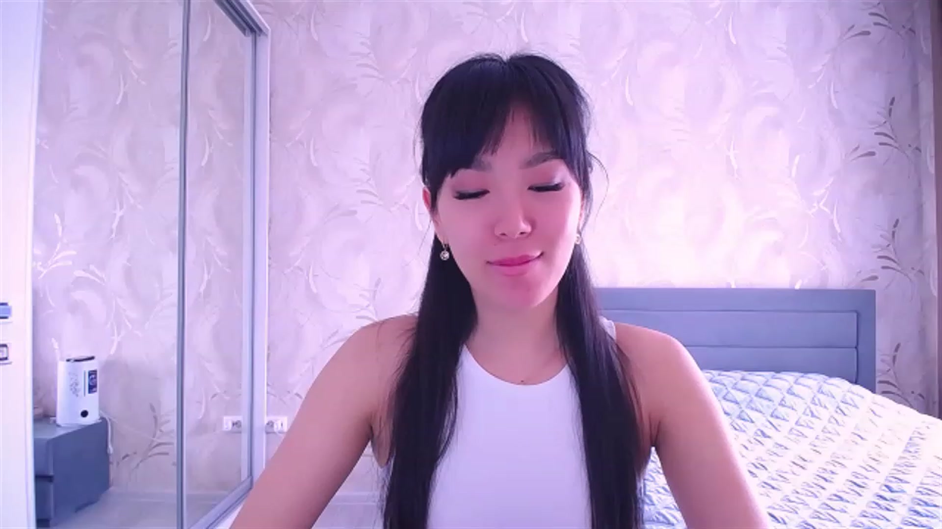 Gallery image thumbnail from AlwayssSmile's myfreecams stream on, 05/15/2023, 05:38 image 6 of 20