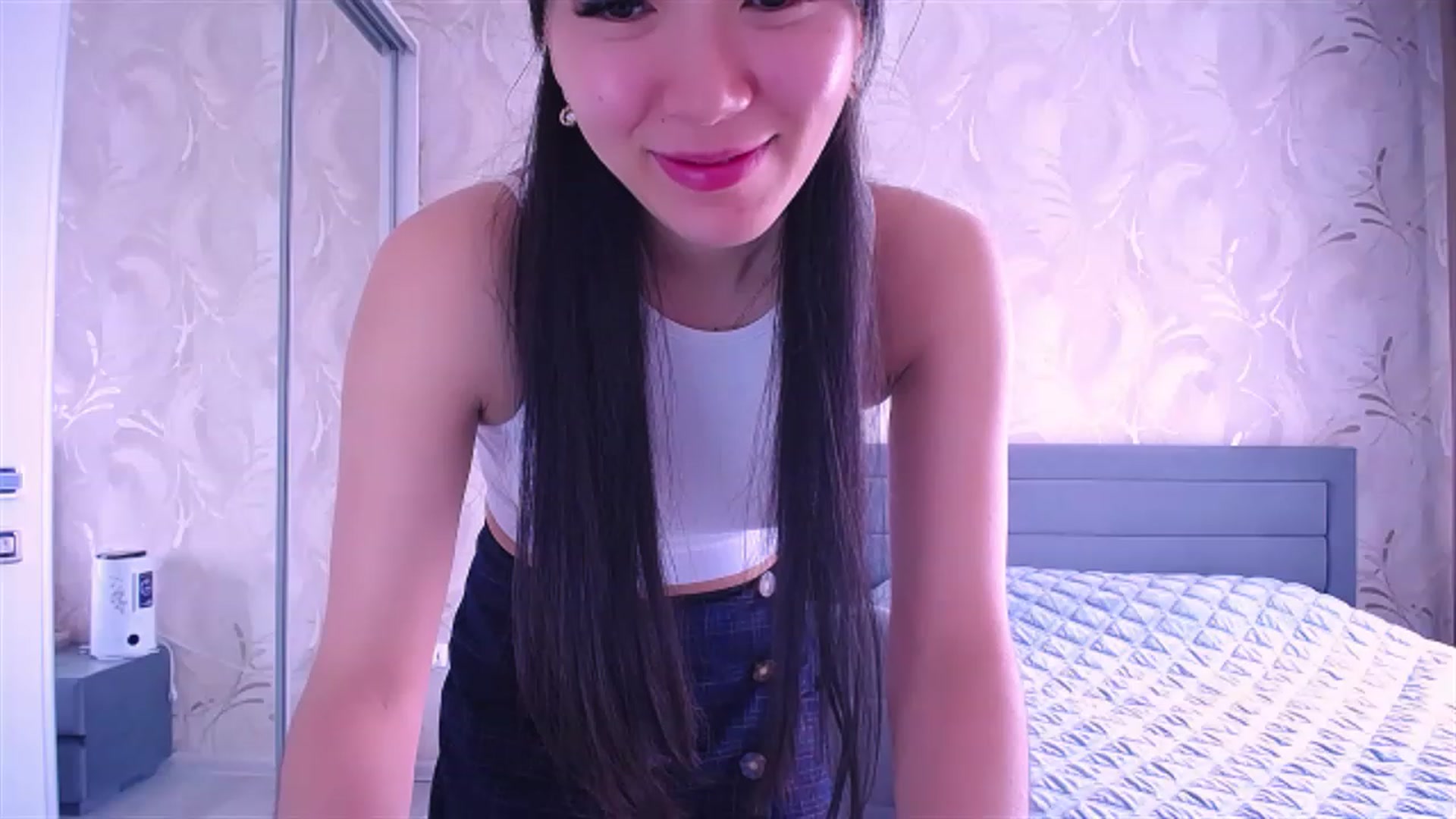 Gallery image thumbnail from AlwayssSmile's myfreecams stream on, 05/15/2023, 05:38 image 17 of 20