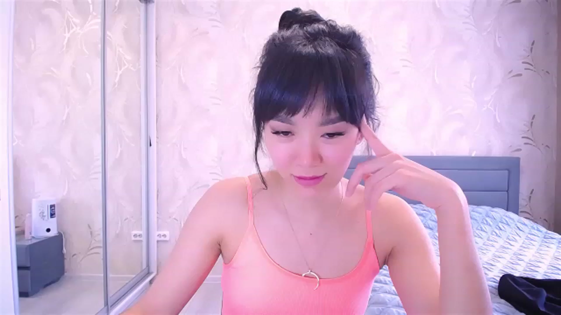 Gallery image thumbnail from AlwayssSmile's myfreecams stream on, 05/19/2023, 06:56 image 1 of 20
