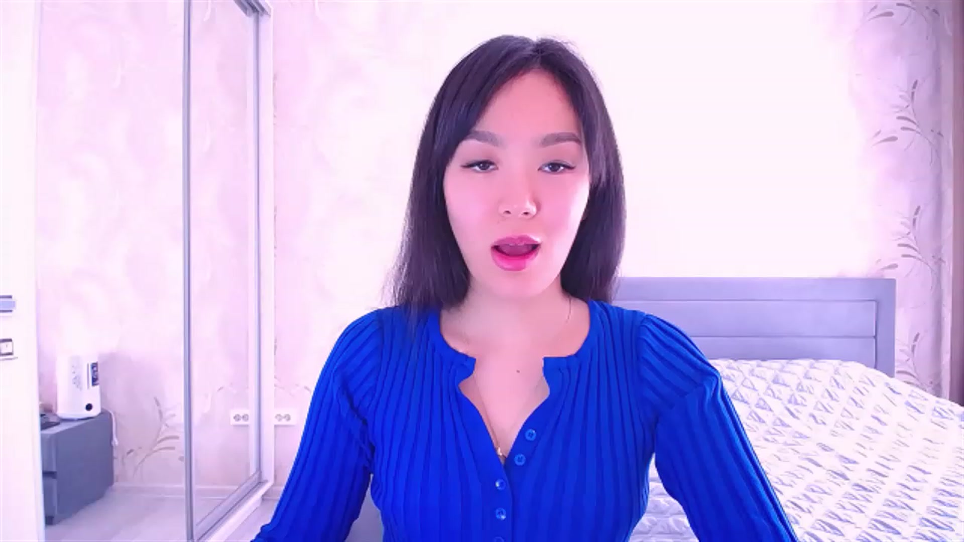 Gallery image thumbnail from AlwayssSmile's myfreecams stream on, 06/12/2023, 06:16 image 16 of 20
