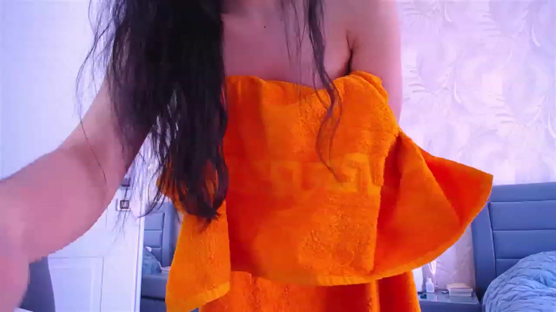 Gallery image thumbnail from AlwayssSmile's myfreecams stream on, 06/19/2023, 07:03 image 15 of 20