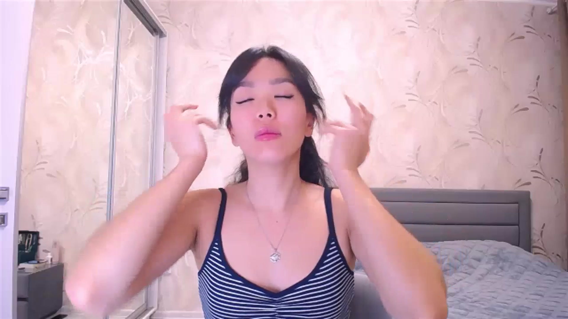 Gallery image thumbnail from AlwayssSmile's myfreecams stream on, 07/19/2023, 21:26 image 15 of 20