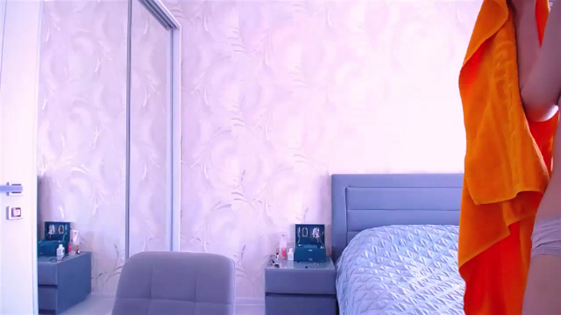 Gallery image thumbnail from AlwayssSmile's myfreecams stream on, 07/26/2023, 06:38 image 10 of 20
