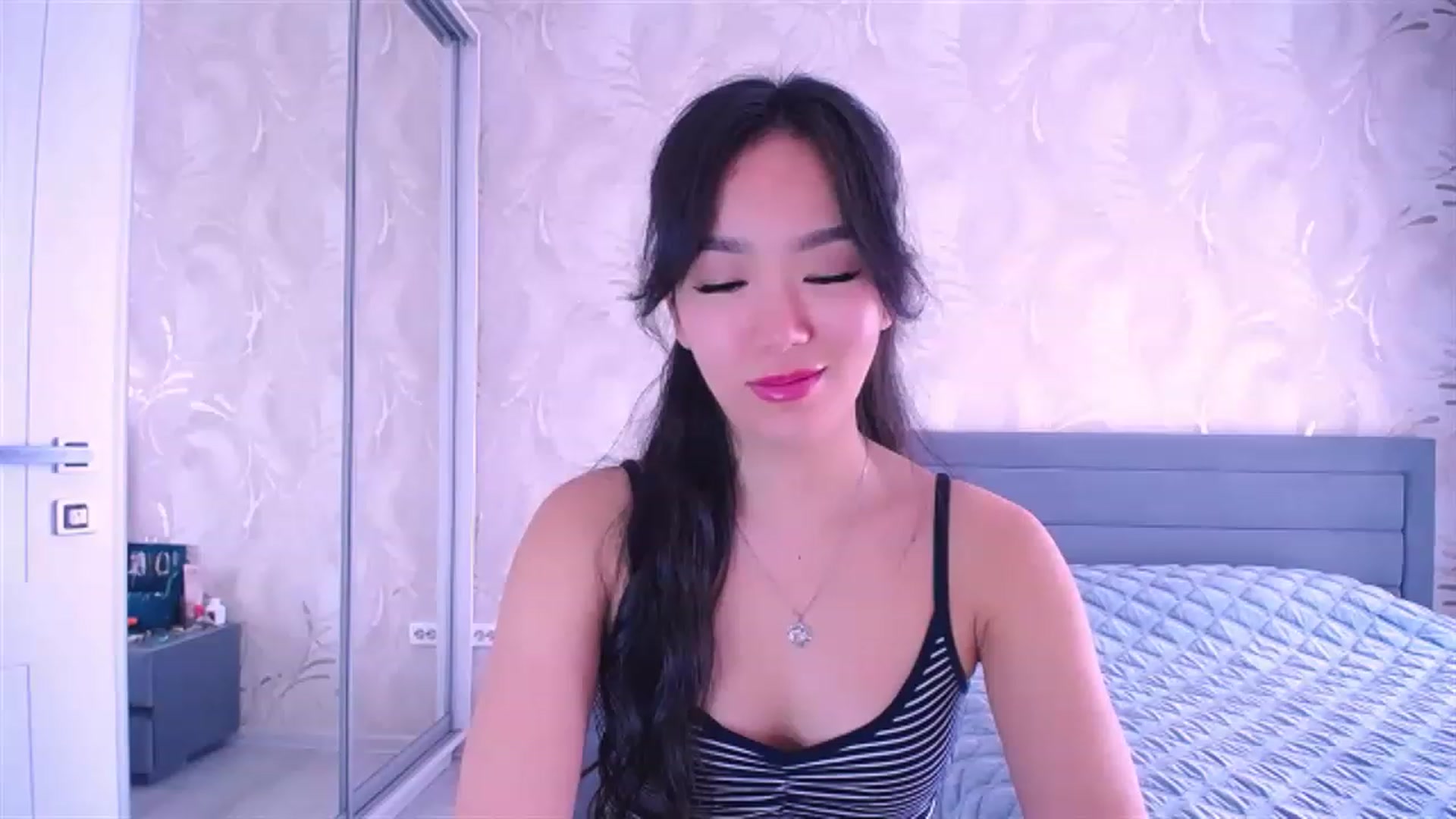 Gallery image thumbnail from AlwayssSmile's myfreecams stream on, 08/04/2023, 07:00 image 16 of 20
