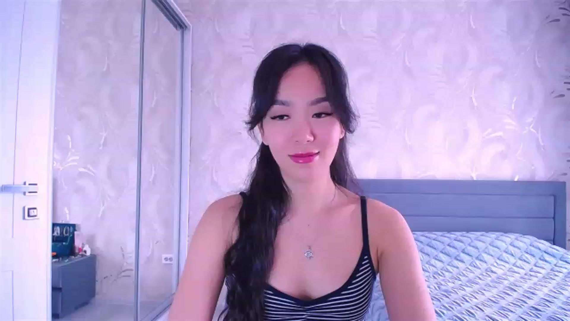 Gallery image thumbnail from AlwayssSmile's myfreecams stream on, 08/04/2023, 07:00 image 1 of 20