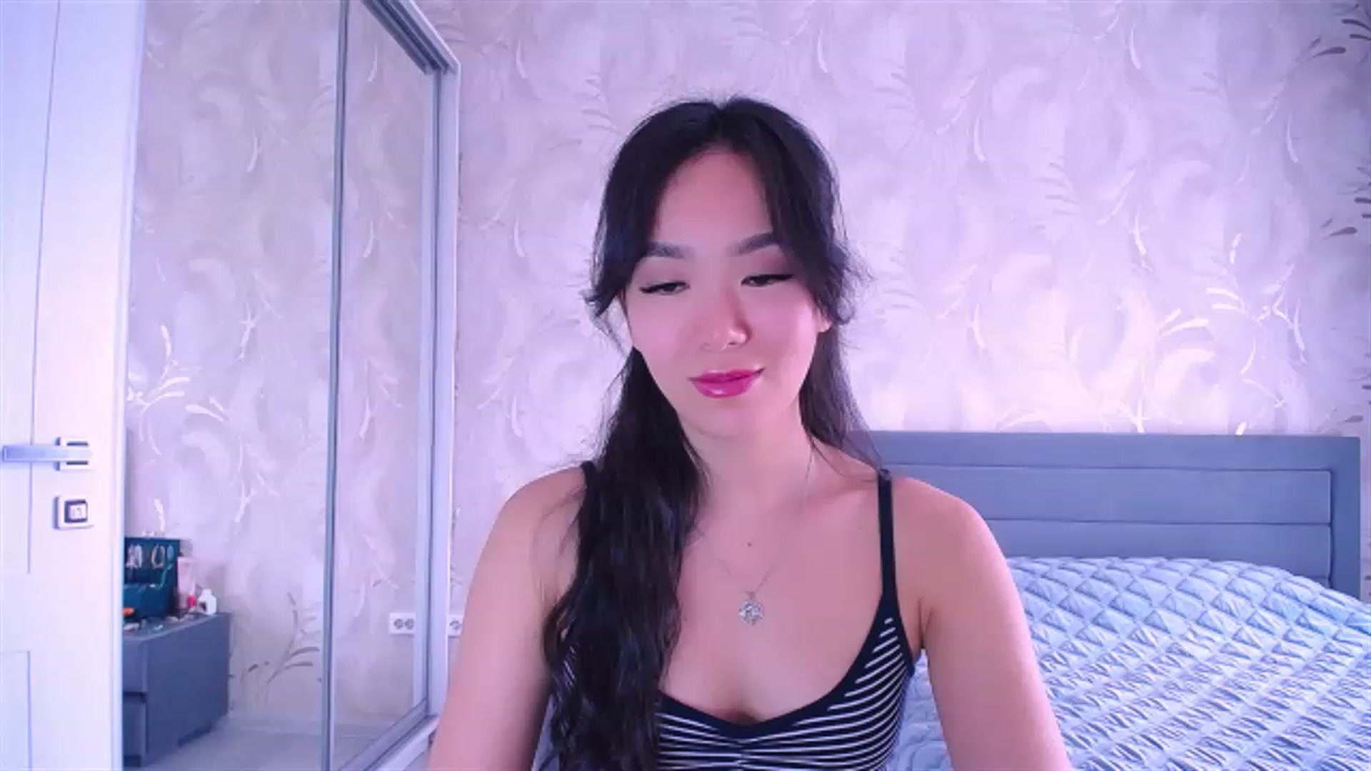 Gallery image thumbnail from AlwayssSmile's myfreecams stream on, 08/04/2023, 07:00 image 2 of 20