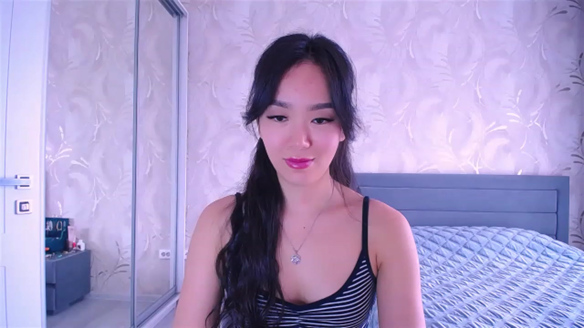 Gallery image thumbnail from AlwayssSmile's myfreecams stream on, 08/04/2023, 07:00 image 11 of 20