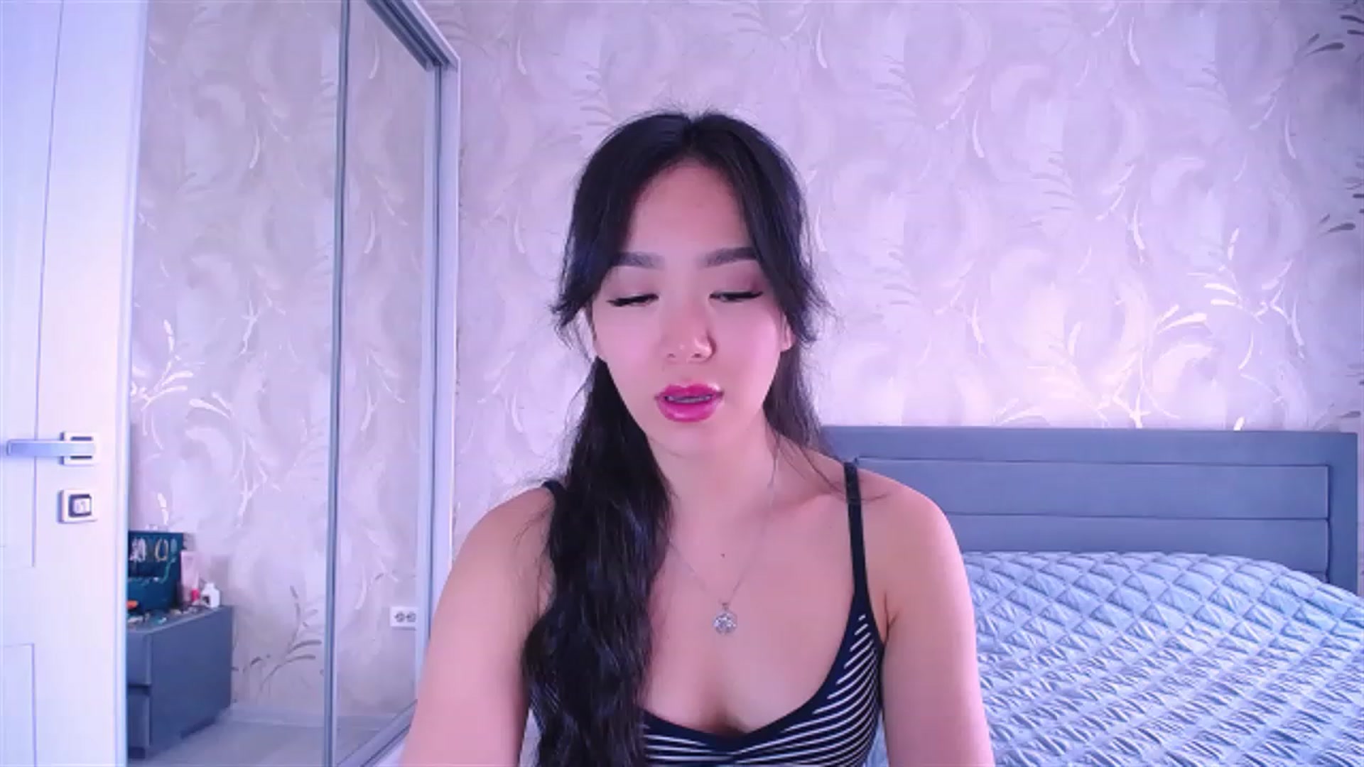 Gallery image thumbnail from AlwayssSmile's myfreecams stream on, 08/04/2023, 07:00 image 6 of 20