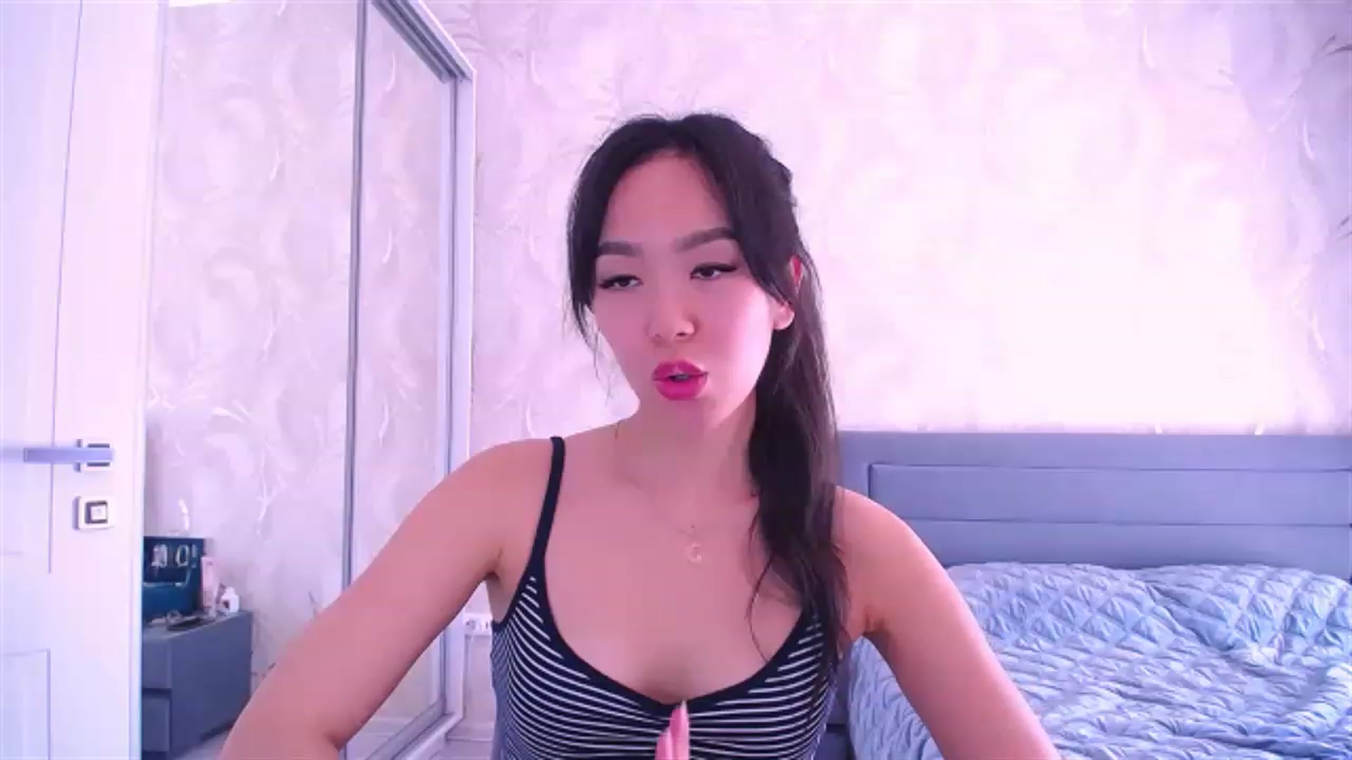 Gallery image thumbnail from AlwayssSmile's myfreecams stream on, 08/10/2023, 05:47 image 12 of 20