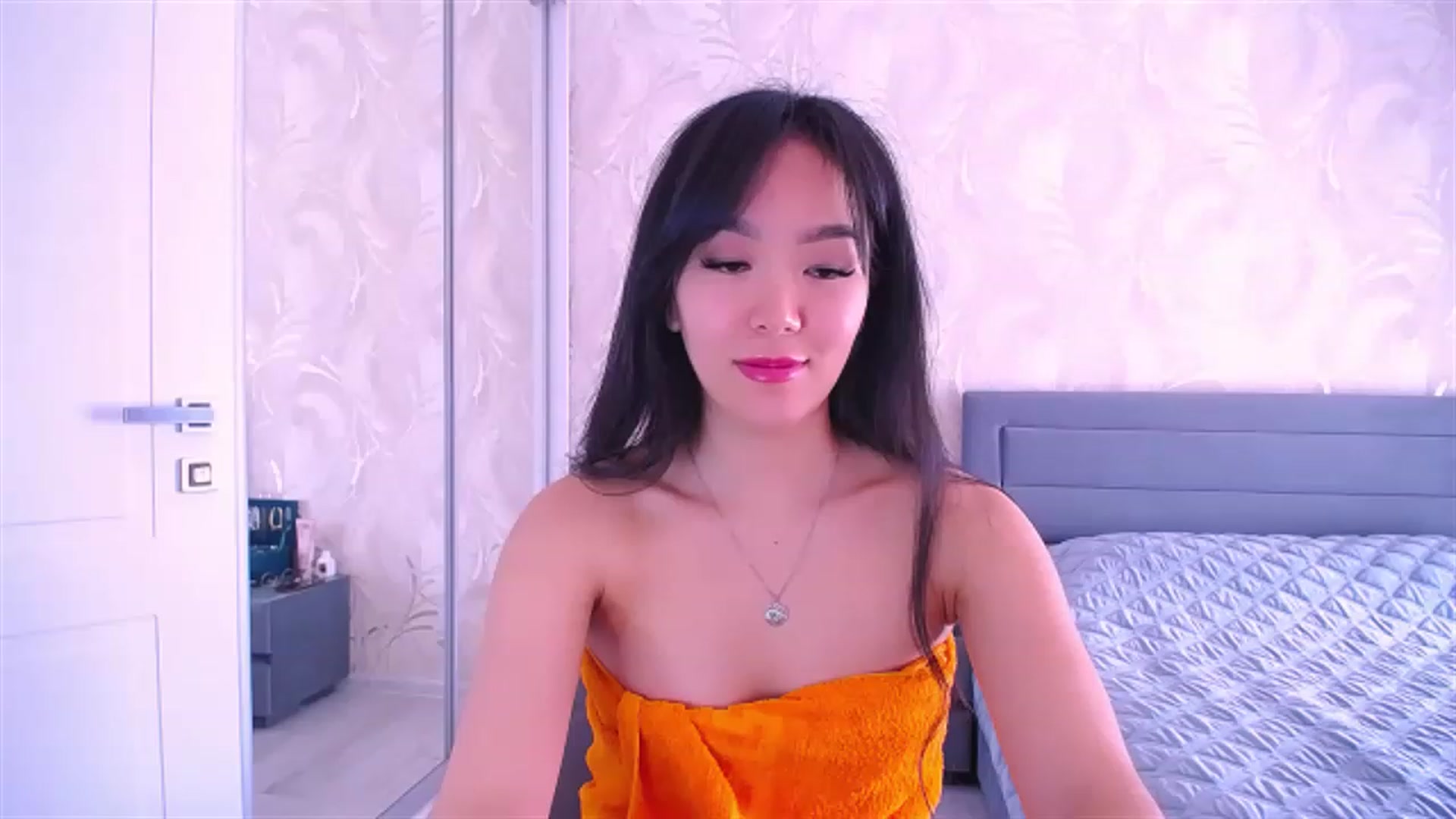 Gallery image thumbnail from AlwayssSmile's myfreecams stream on, 08/12/2023, 06:53 image 1 of 20