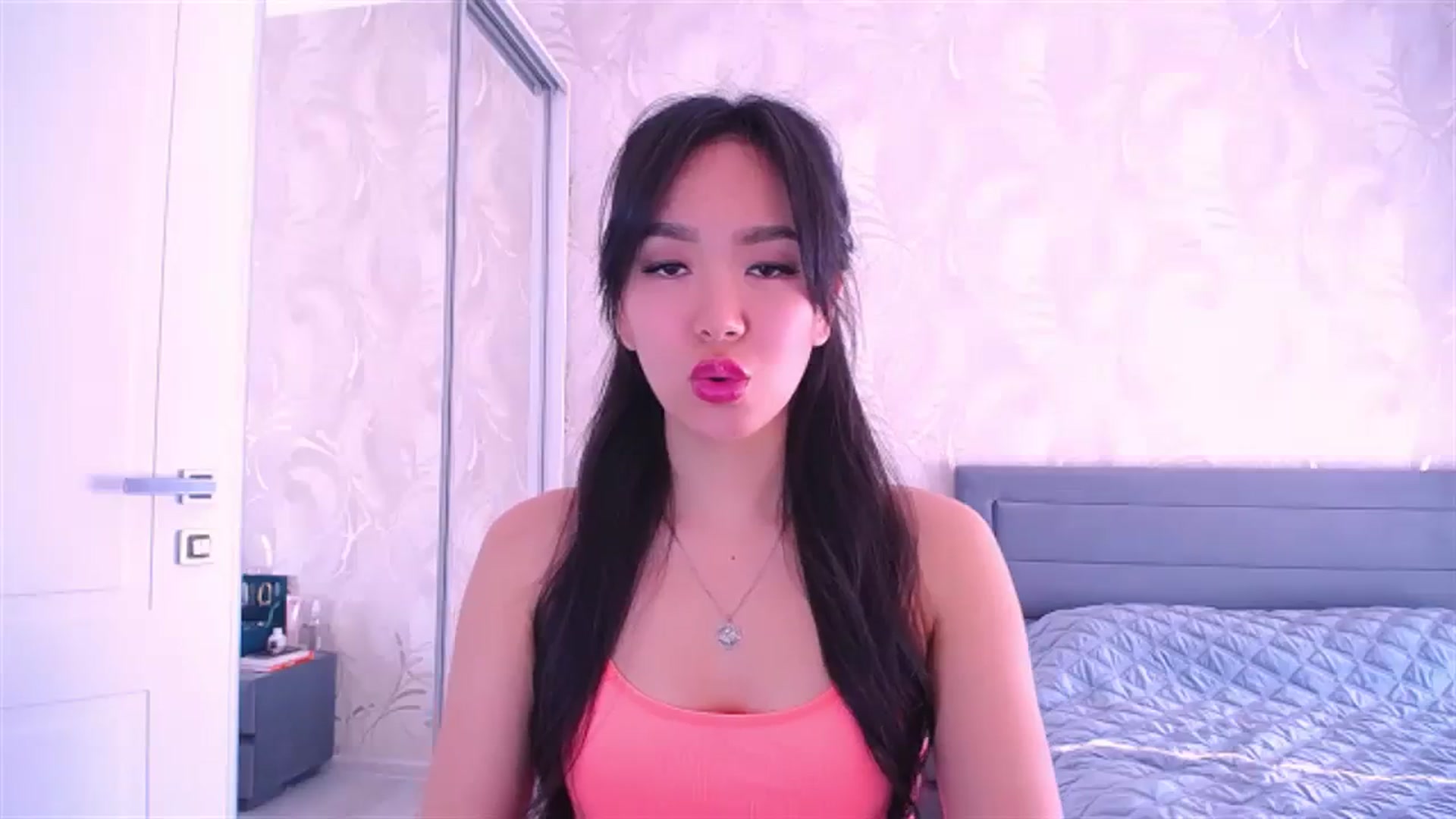 Gallery image thumbnail from AlwayssSmile's myfreecams stream on, 08/13/2023, 04:30 image 6 of 20